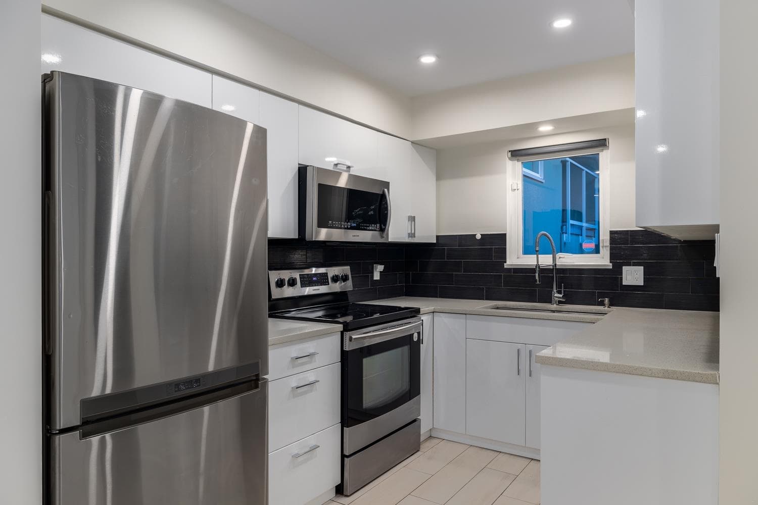 2391 Oak Street, Vancouver, V6H 2J8 — photo 3