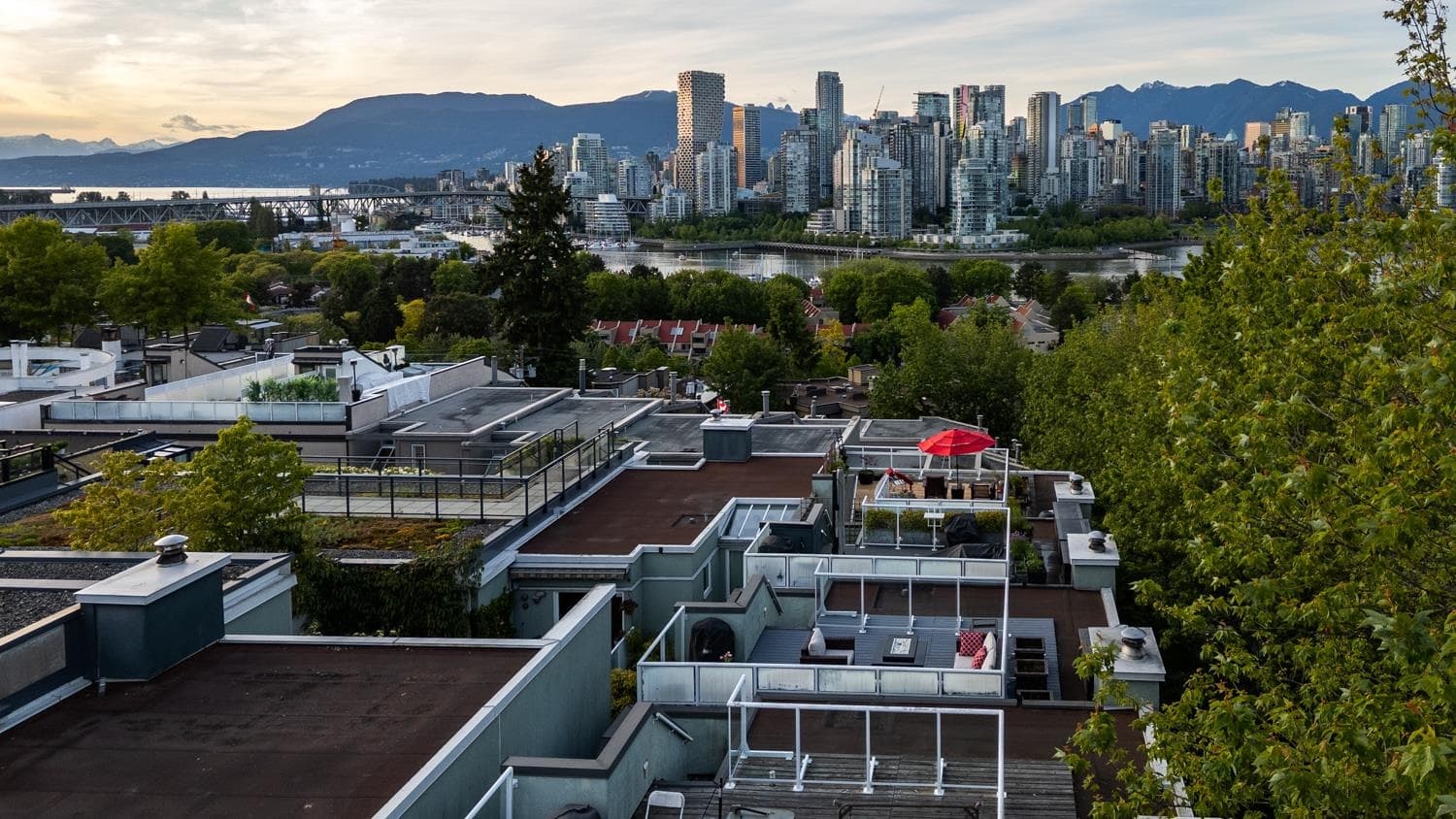 2391 Oak Street, Vancouver, V6H 2J8 — photo 1