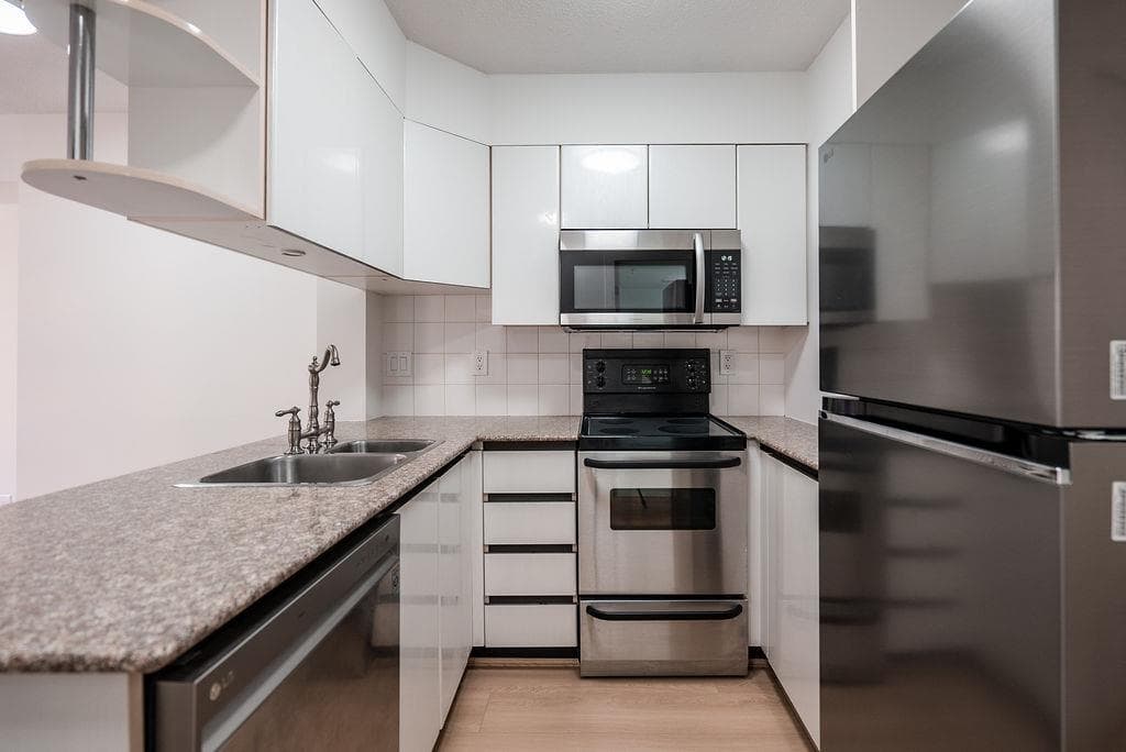 701 - 1189 Howe Street, Vancouver, V6Z 2X4 — photo 3