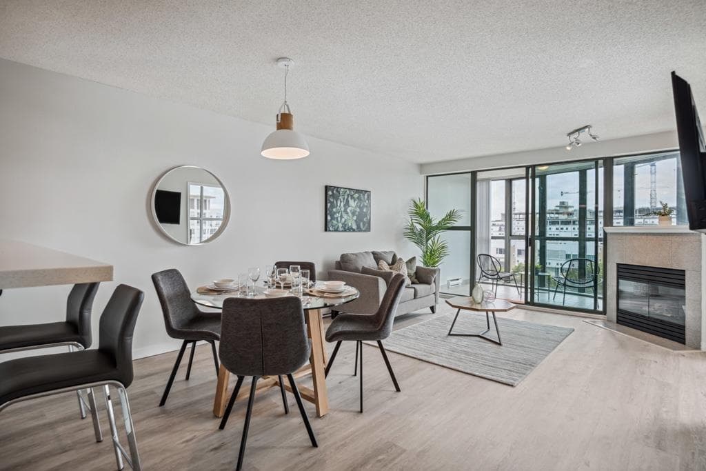 1303 - 1128 Quebec Street, Vancouver, V6A 4E1 — photo 2