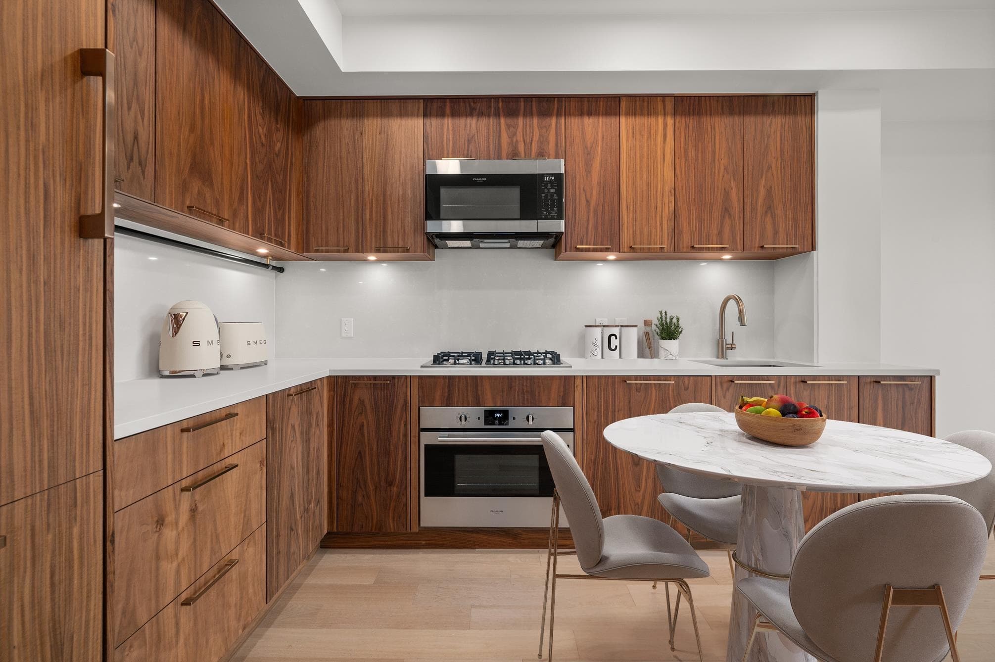 202 - 2550 Garden Drive, Vancouver, V5N 4X6 — photo 2