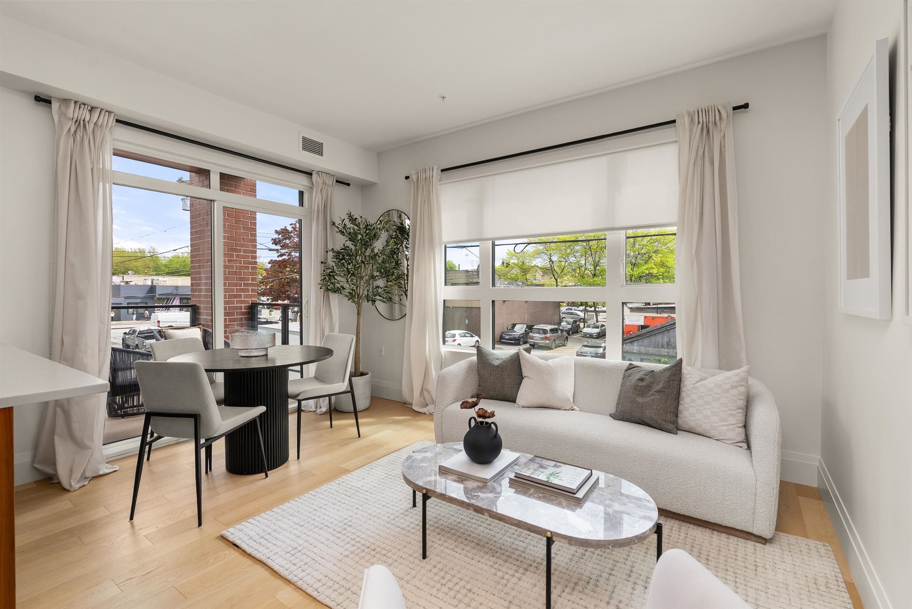 213 - 2550 Garden Drive, Vancouver, V5N 4X6 — photo 2