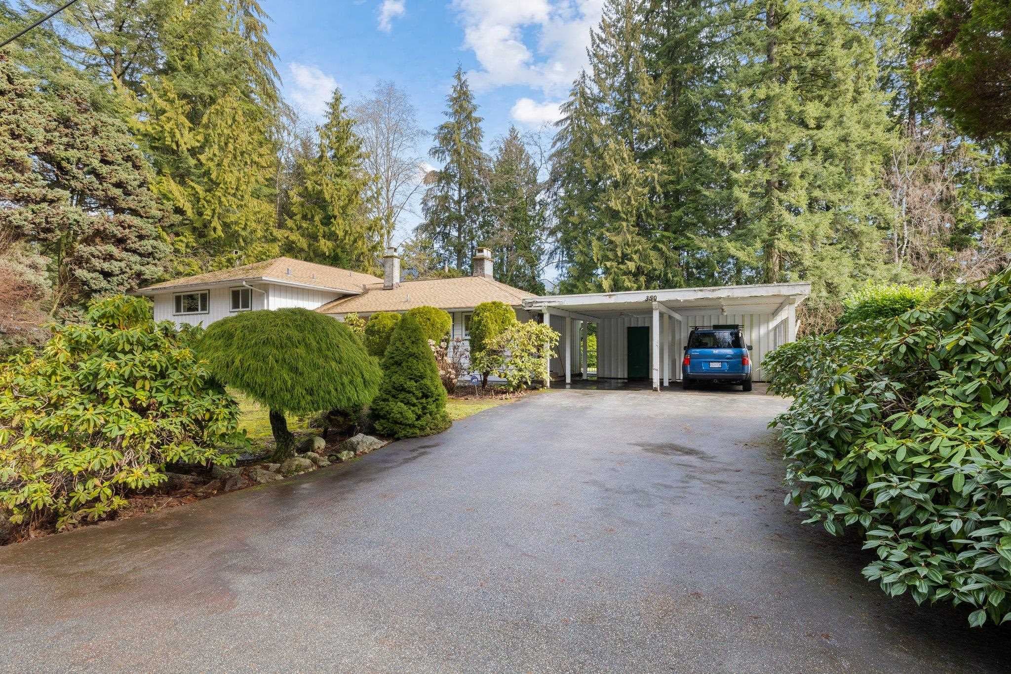 350 St James Crescent, West Vancouver, V7S 1J8 — photo 2
