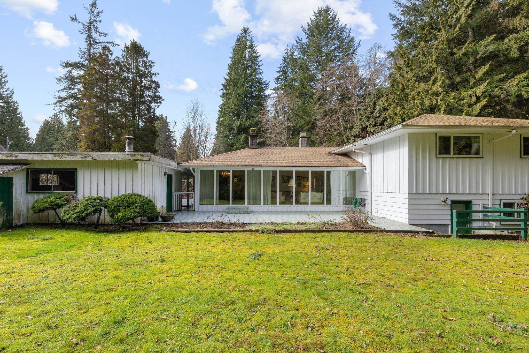 350 St James Crescent, West Vancouver, V7S 1J8 — photo 4