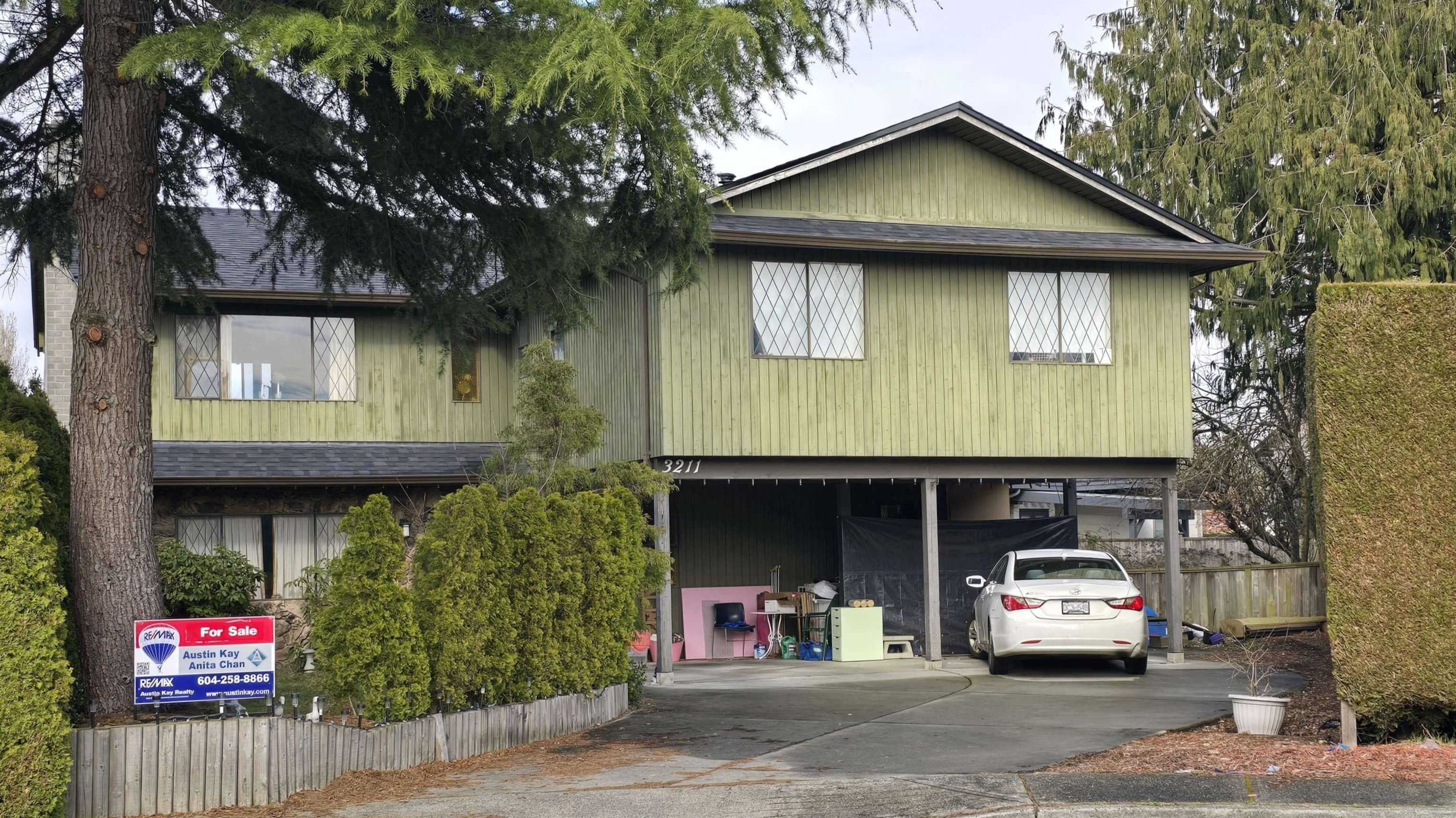 3211 Bowen Drive, Richmond, V7C 4C6 — photo 1