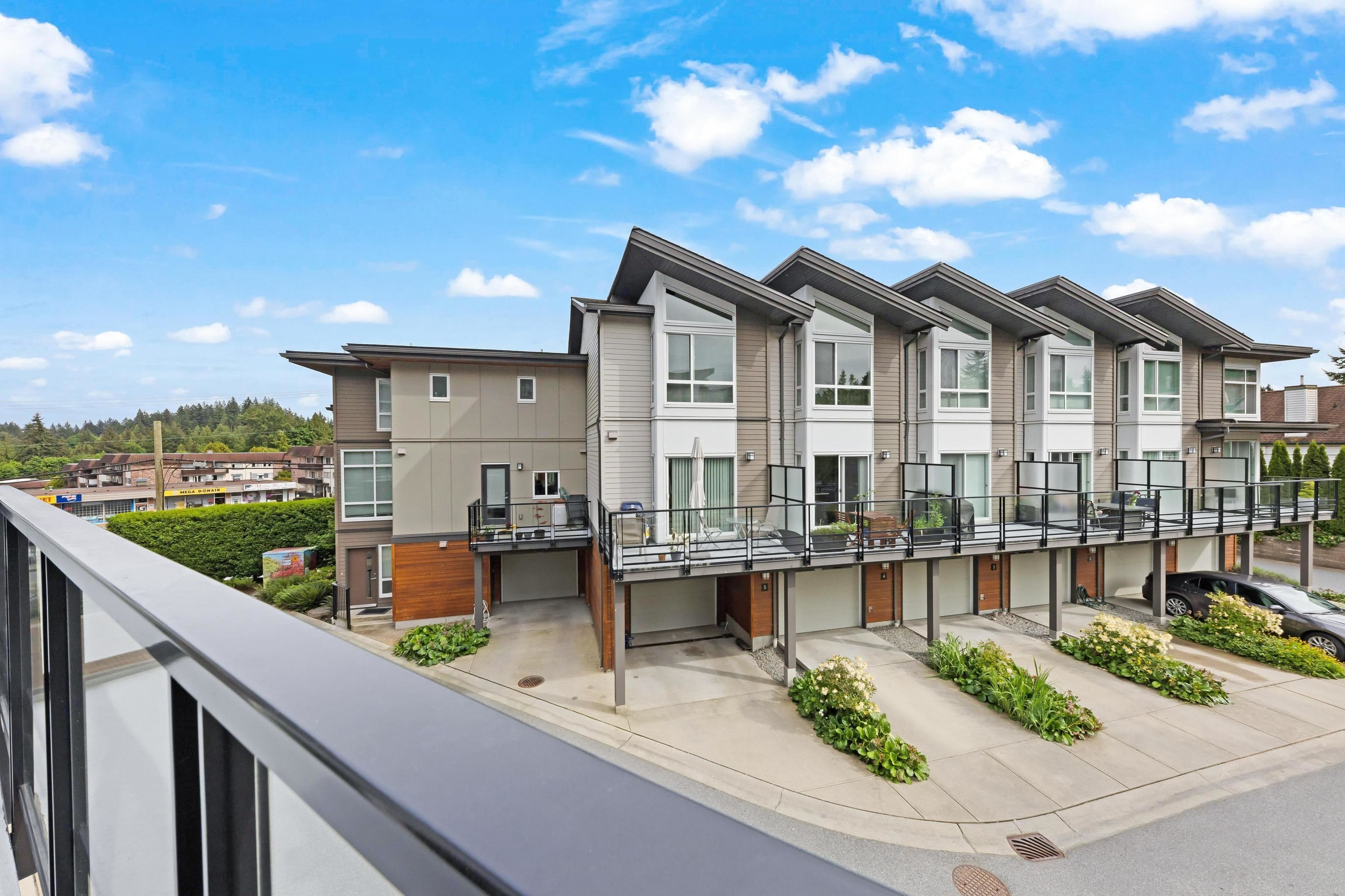 13 - 909 Clarke Road, Port Moody, V3H 1L6 — photo 1