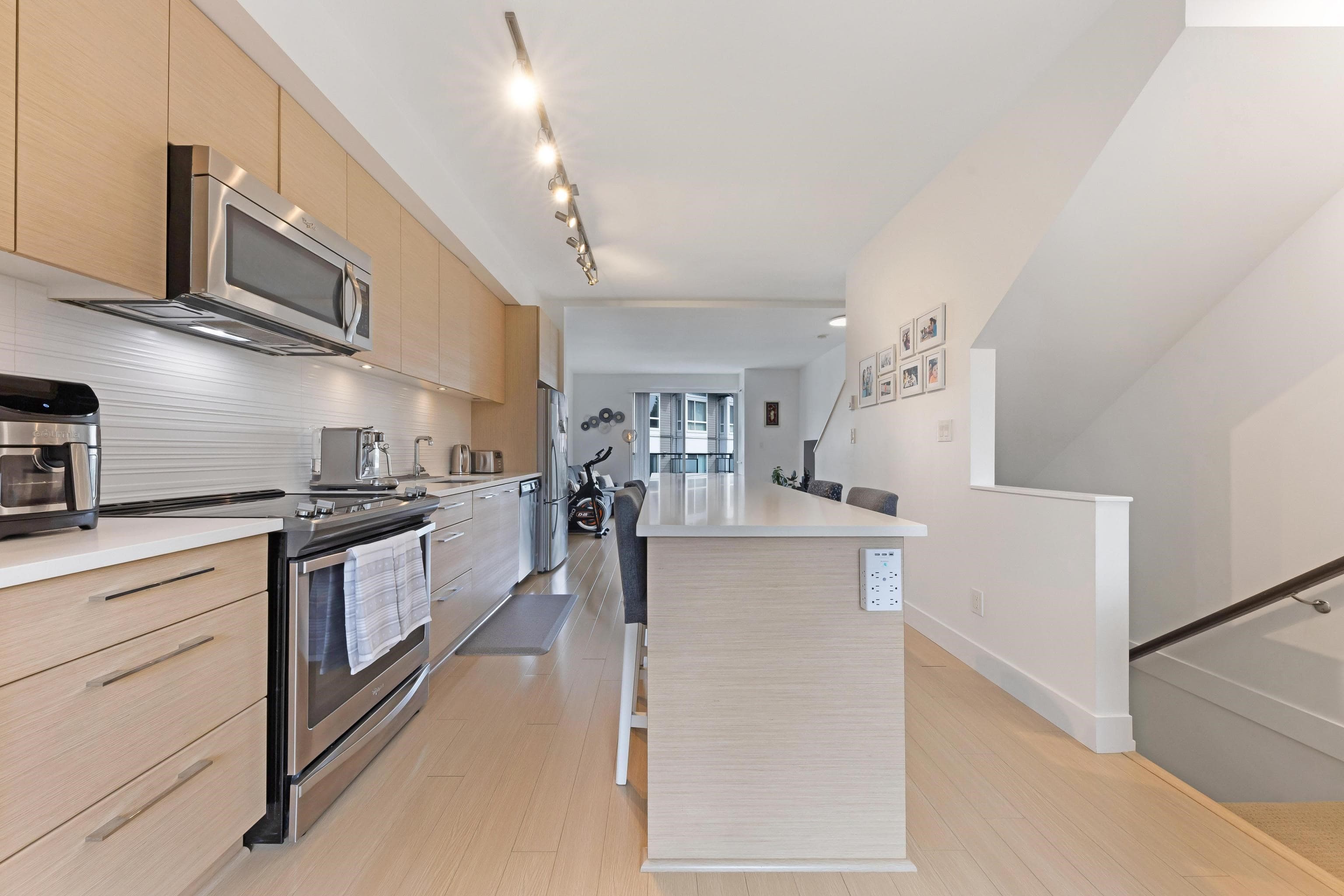 13 - 909 Clarke Road, Port Moody, V3H 1L6 — photo 4