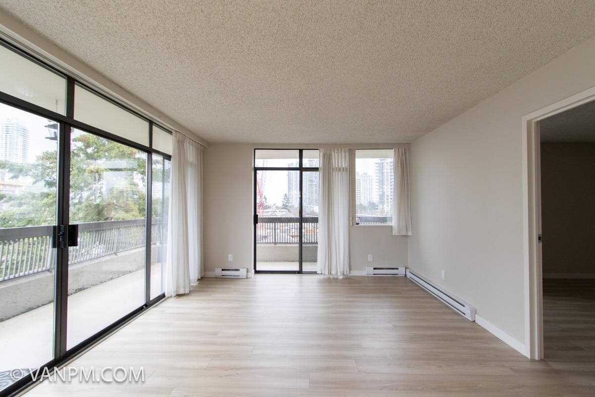 702 - 5932 Patterson Avenue, Burnaby, V5H 4B4 — photo 2