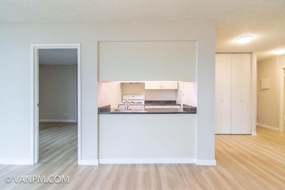 702 - 5932 Patterson Avenue, Burnaby, V5H 4B4 — photo 3