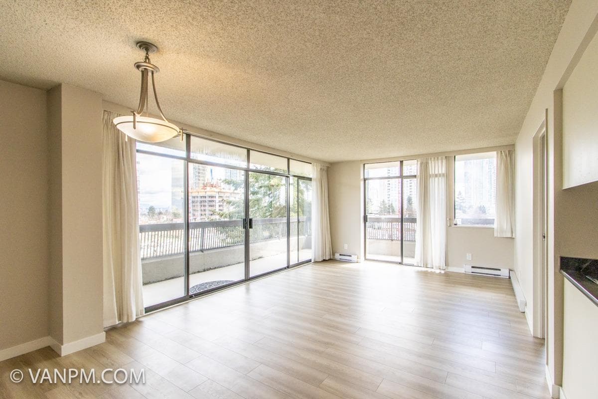 702 - 5932 Patterson Avenue, Burnaby, V5H 4B4 — photo 1