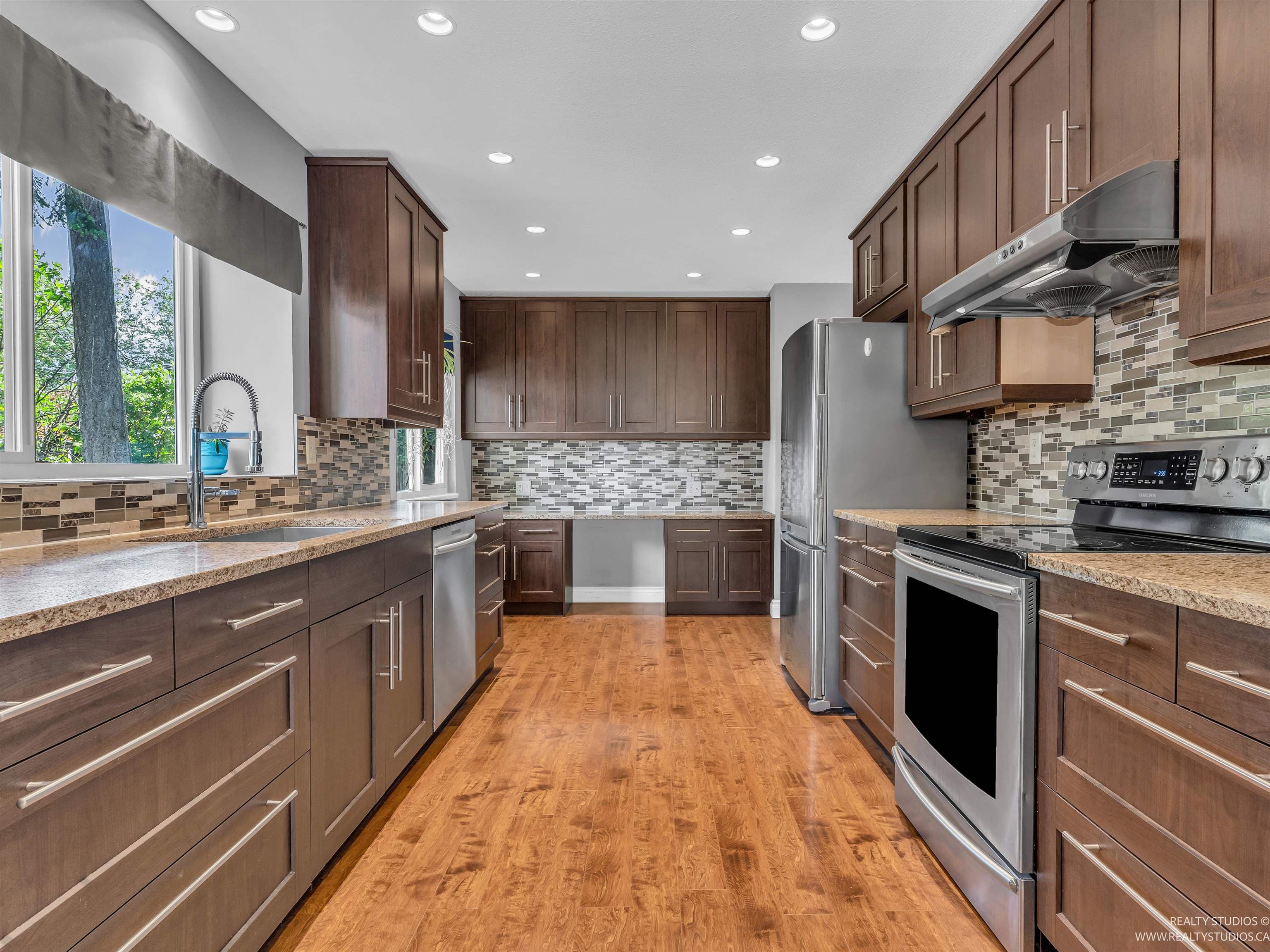 12966 61b Avenue, Surrey, V3X 3G5 — photo 4
