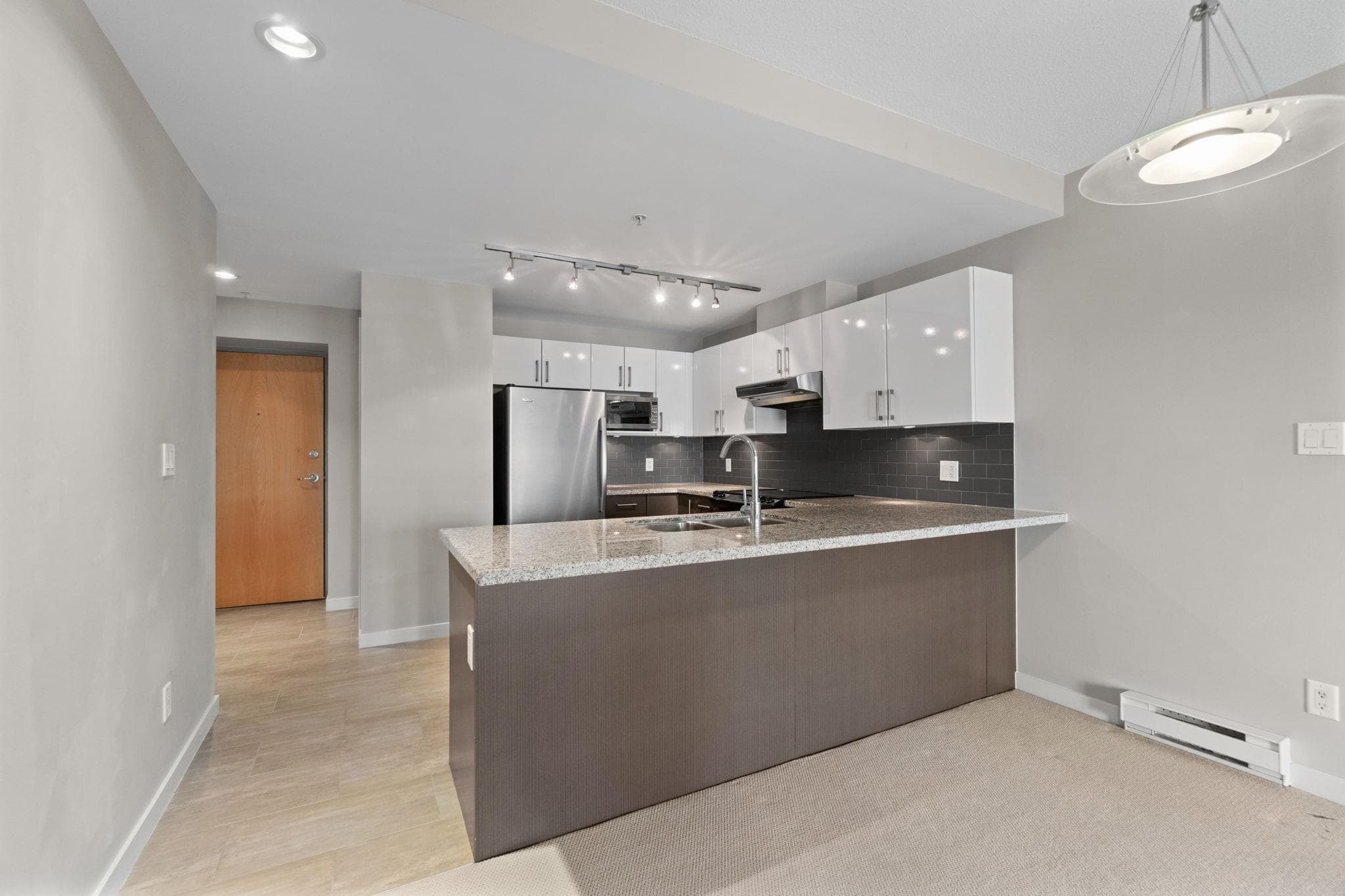 606 - 14 Begbie Street, New Westminster, V3M 0C4 — photo 2