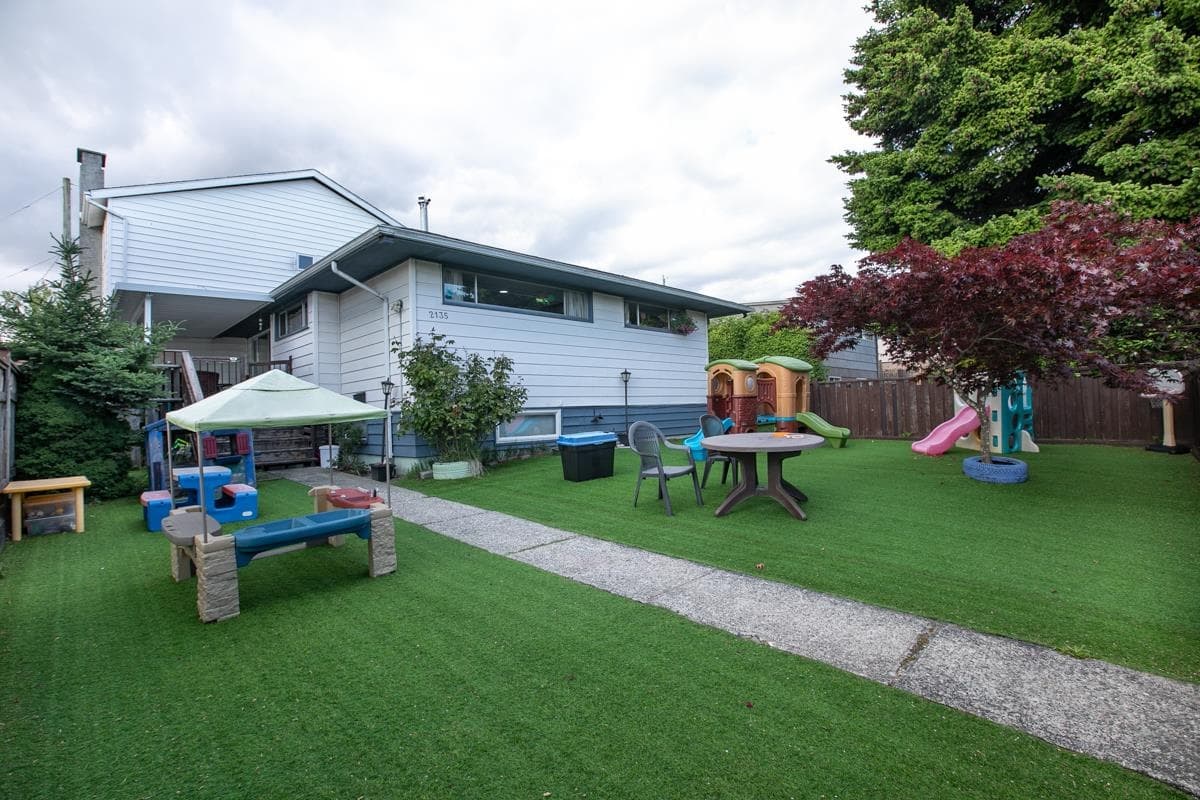 2135 Newport Avenue, Vancouver