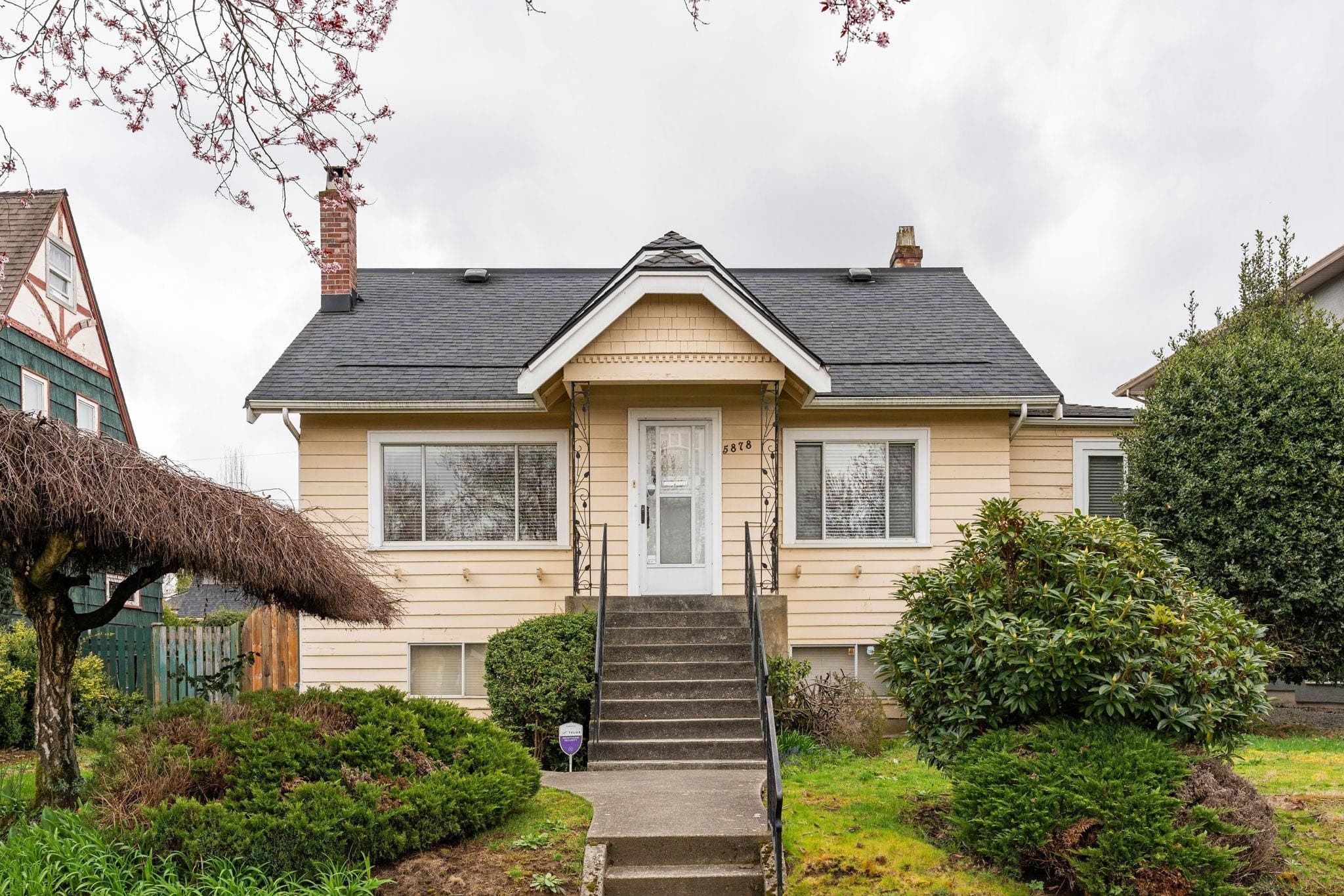 5878 Arlington Street, Vancouver