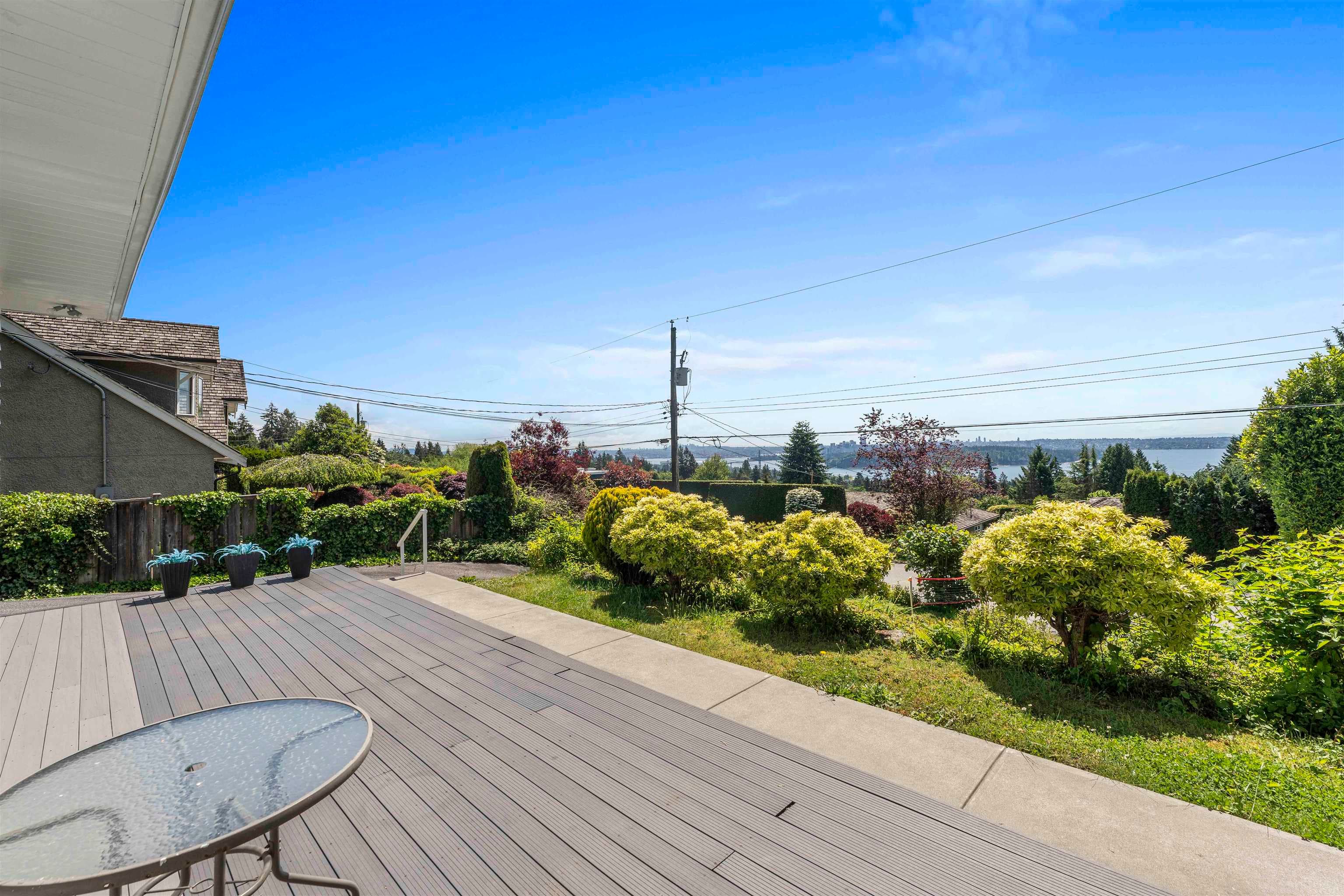 1895 Rosebery Avenue, West Vancouver, V7V 2Z5 — photo 4
