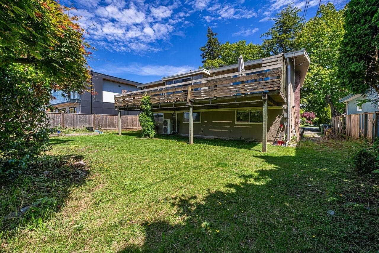 8711 Seafair Drive, Richmond, V7C 1X7 — photo 4