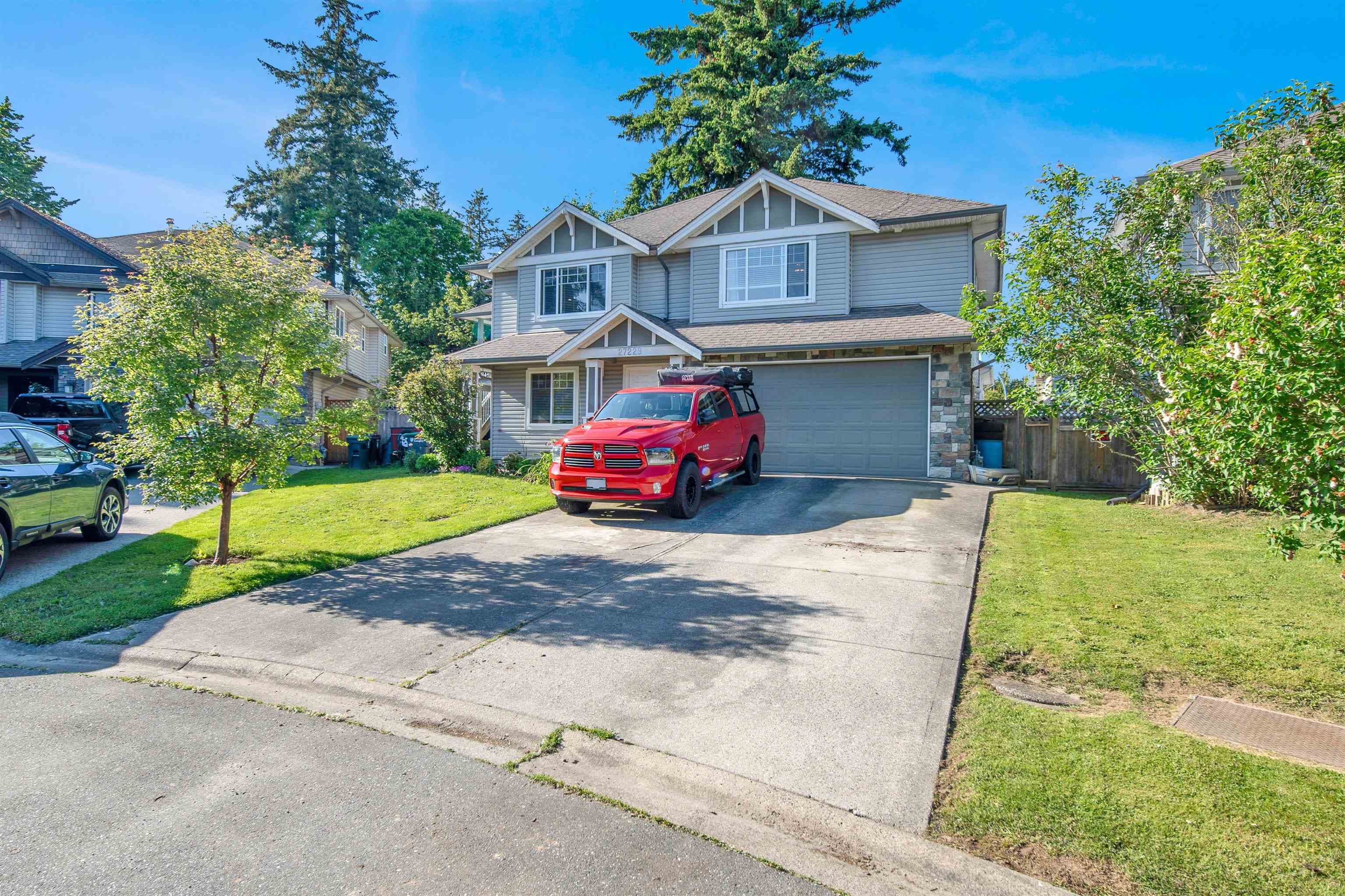 27229 27 Avenue, Langley