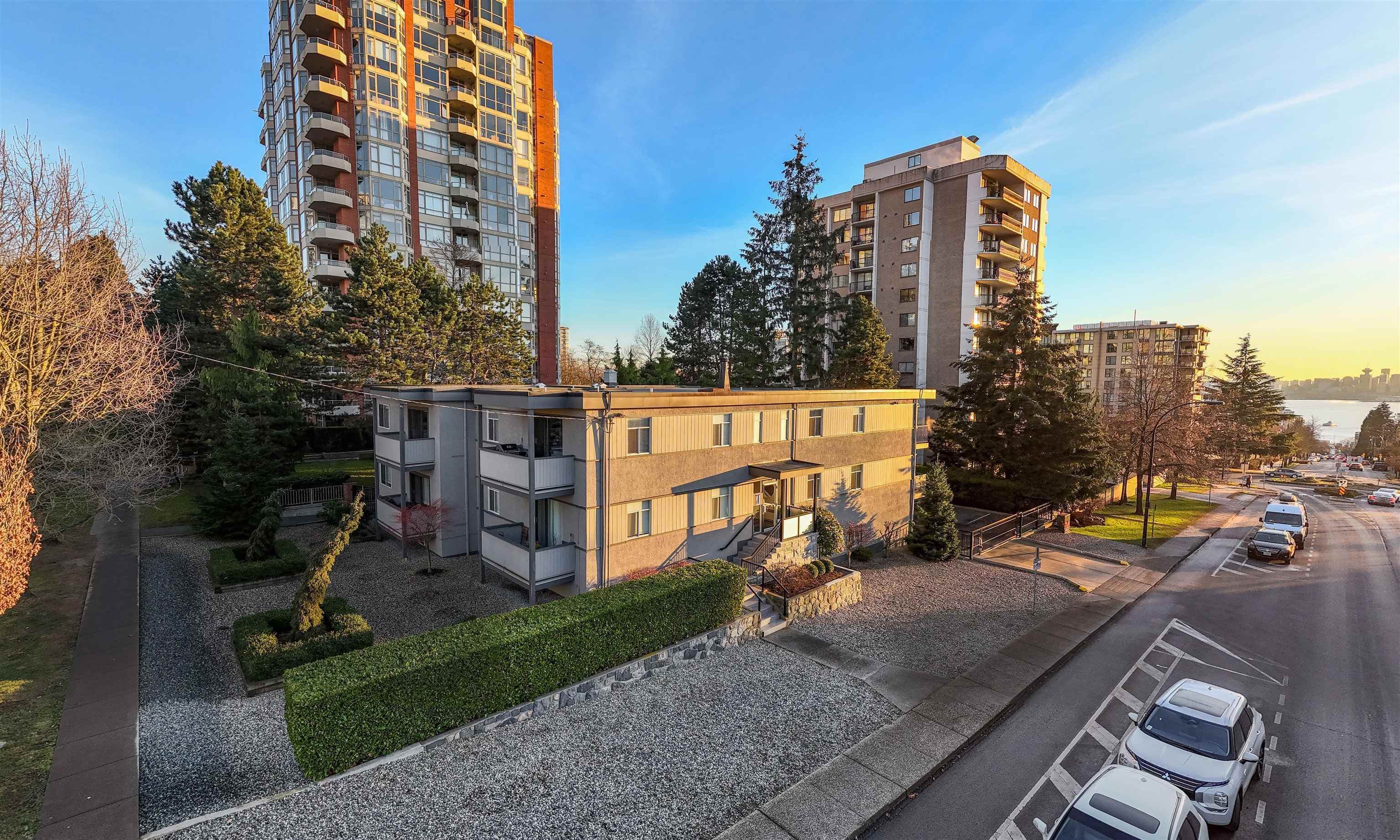 748 Chesterfield Avenue, North Vancouver, V7M 2M6 — photo 3