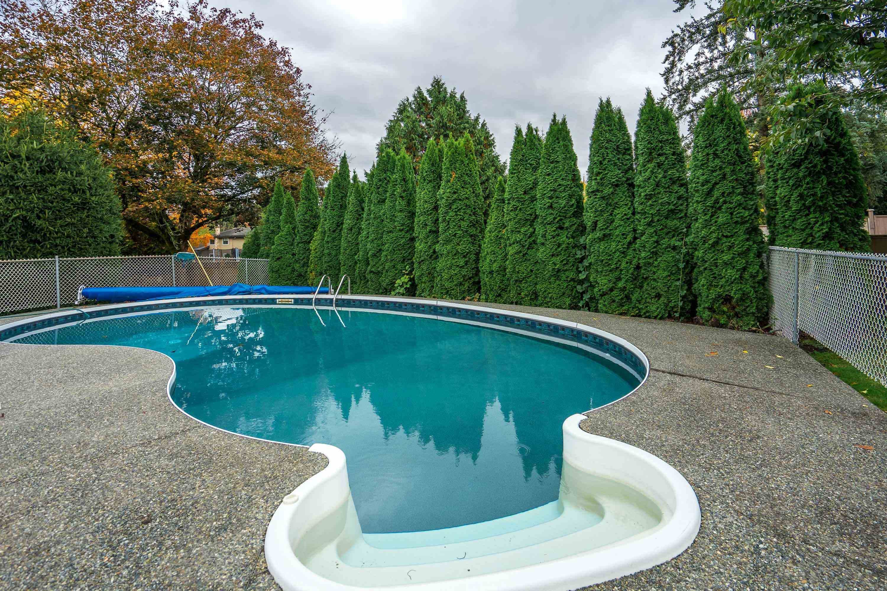 15336 Killarney Close, Surrey, V3S 6L6 — photo 1