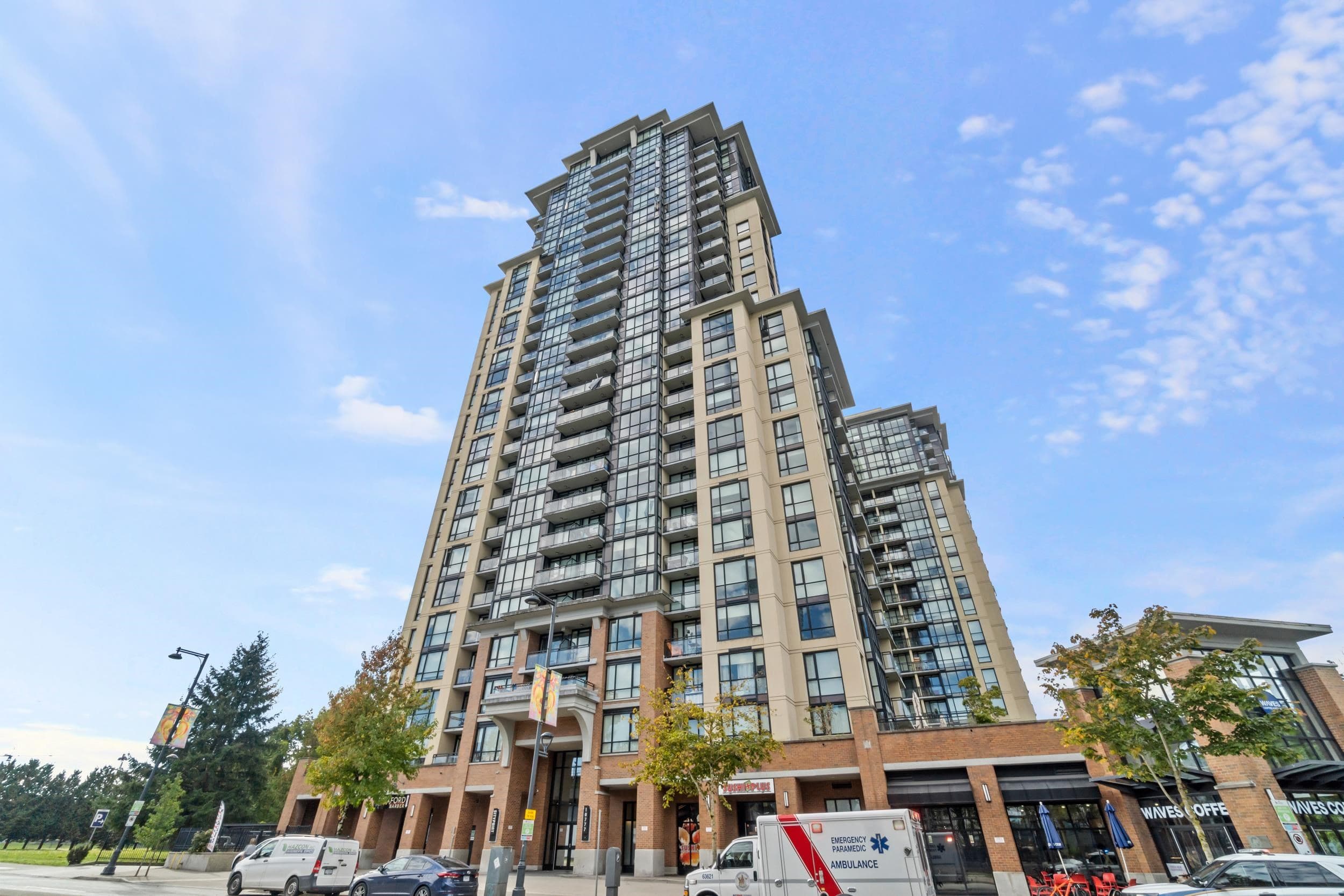 609 - 10777 University Drive, Surrey, V3T 0E6 — photo 1