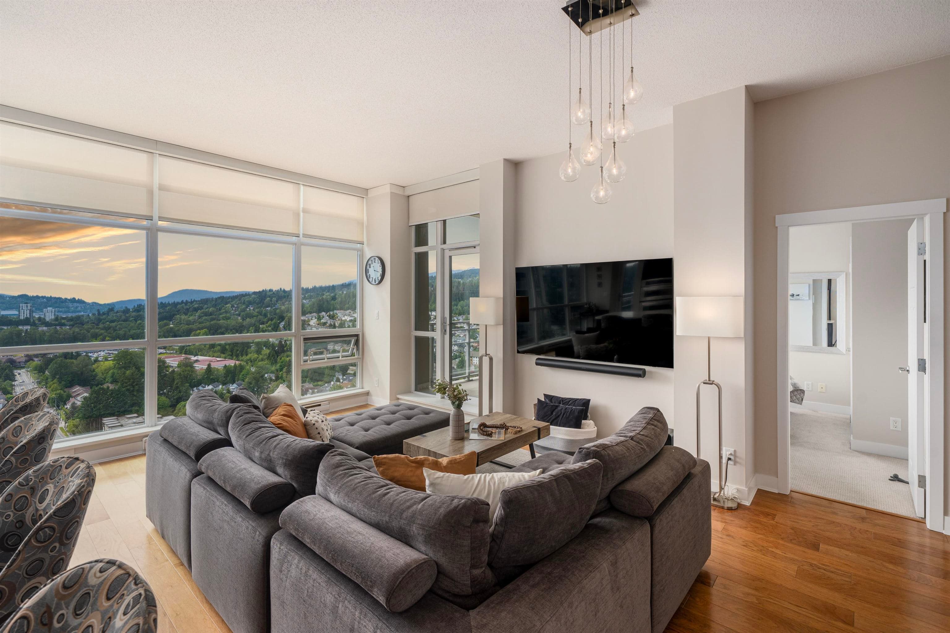 3401 - 2968 Glen Drive, Coquitlam, V3B 0C4 — photo 3