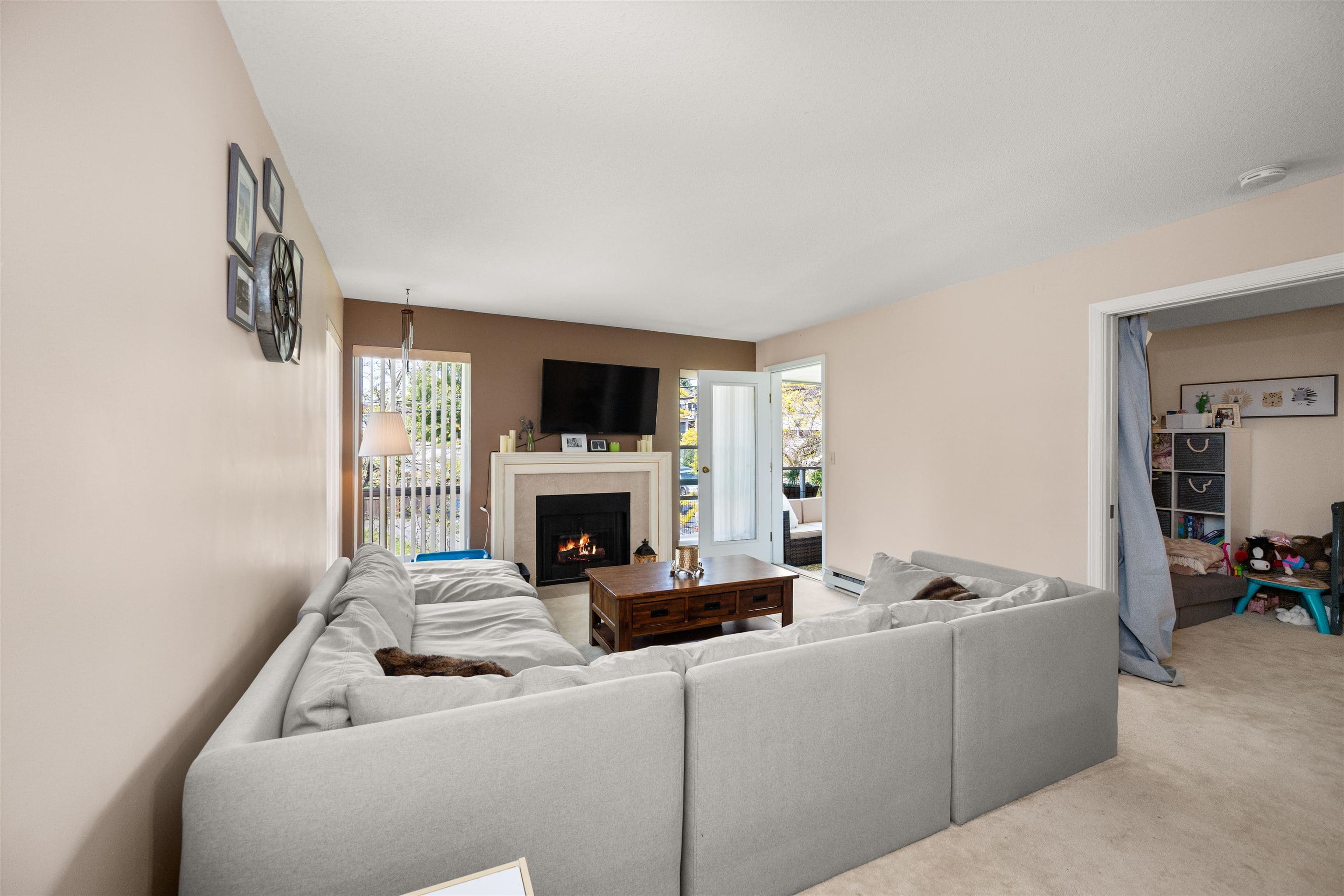 304 - 15717 Marine Drive, White Rock, V4B 1E4 — photo 5