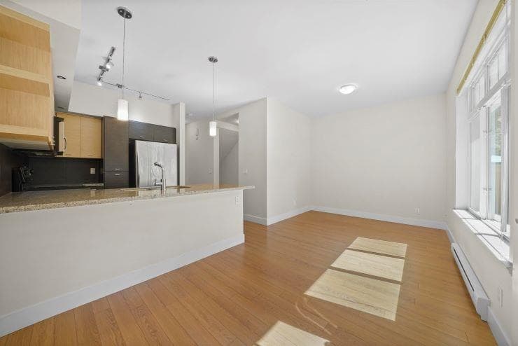 31 - 6299 144 Street, Surrey, V3X 1A2 — photo 3