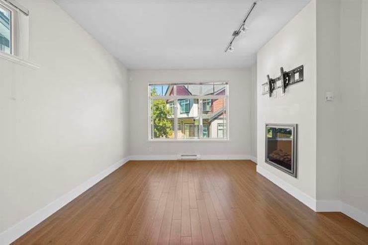 31 - 6299 144 Street, Surrey, V3X 1A2 — photo 5