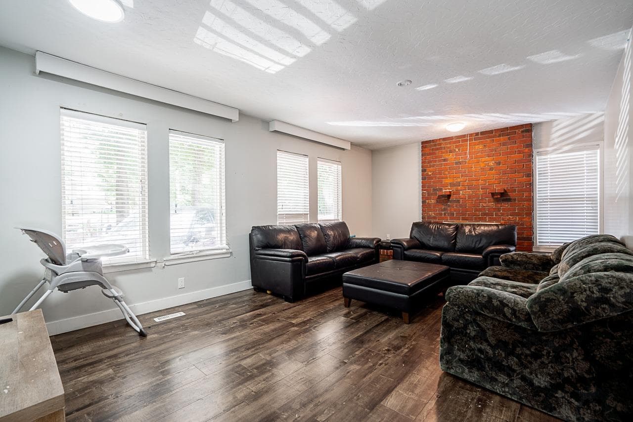 19273 80 Avenue, Surrey, V4N 4J1 — photo 3