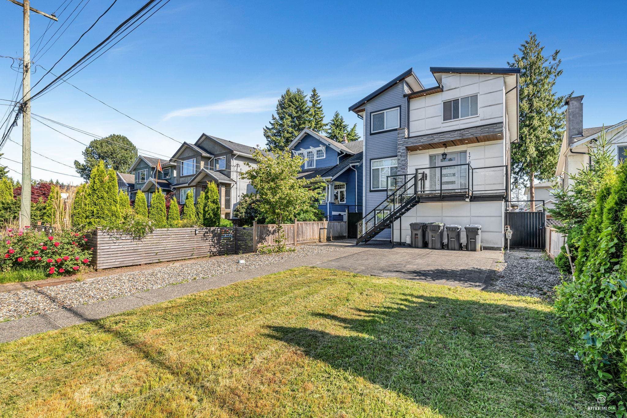 1762 Langan Avenue, Port Coquitlam, V3C 1K7 — photo 2