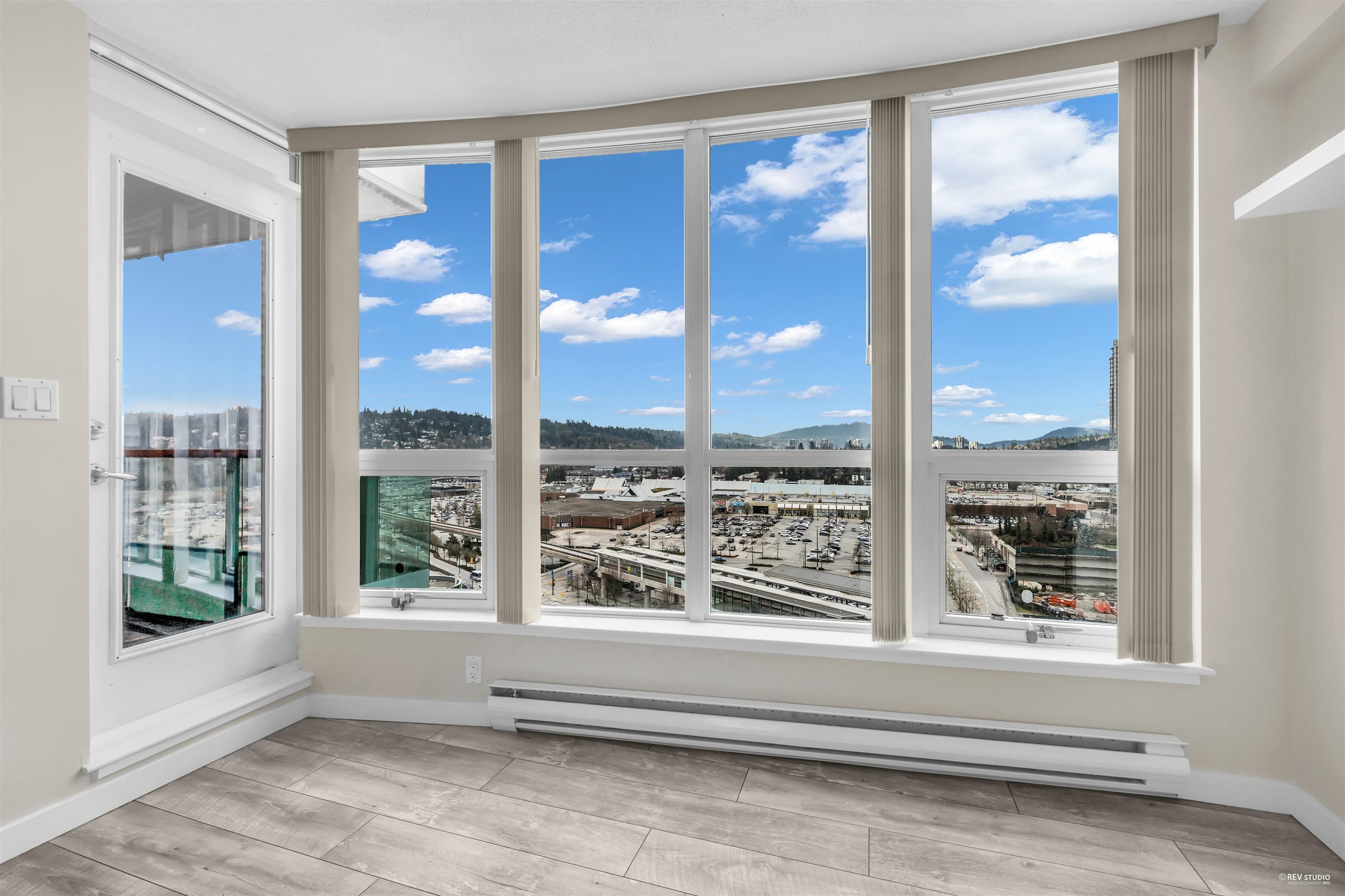 1607 - 1148 Heffley Crescent, Coquitlam, V3B 8A6 — photo 2