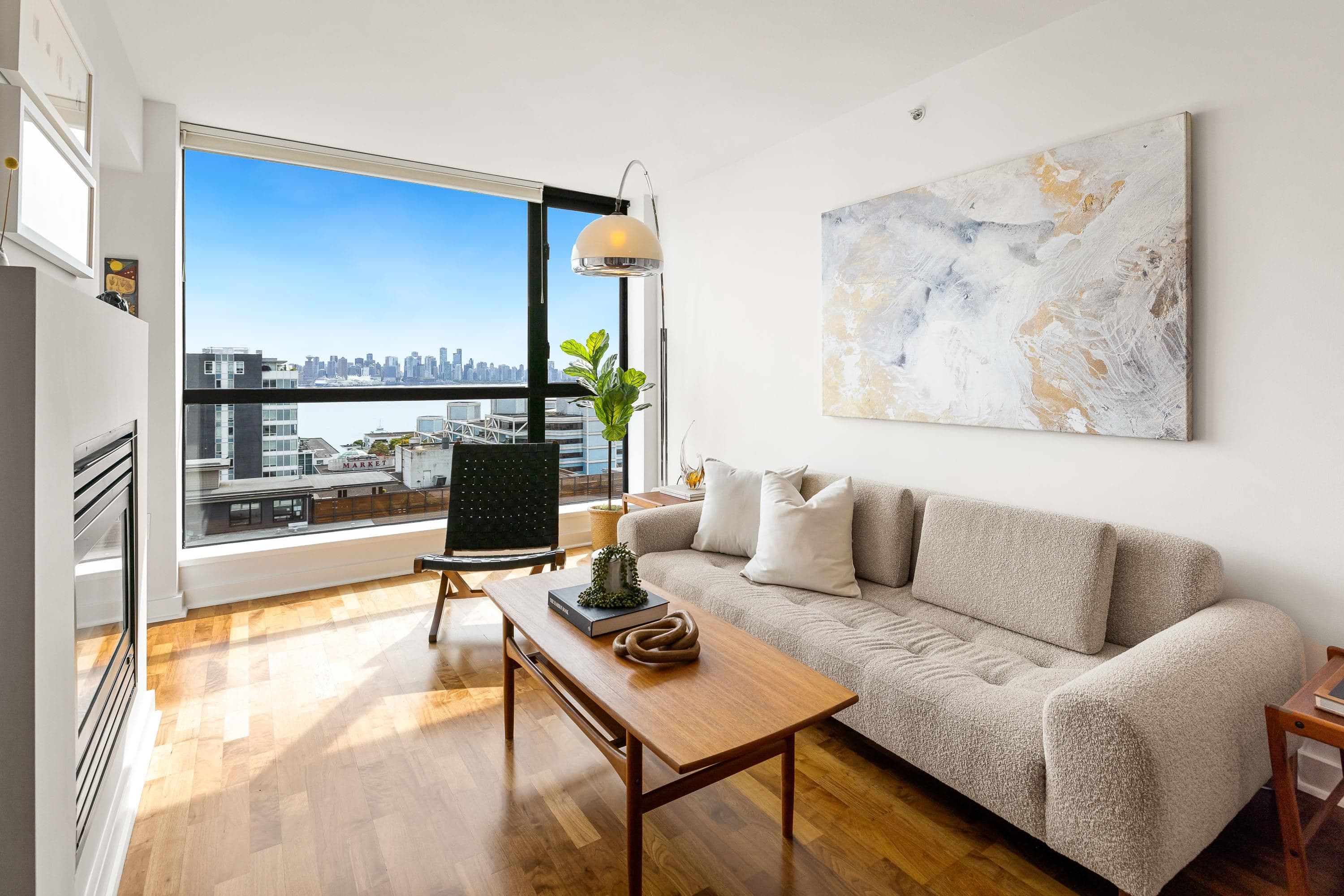1103 - 124 W 1st Street, North Vancouver, V7M 3N3 — photo 1