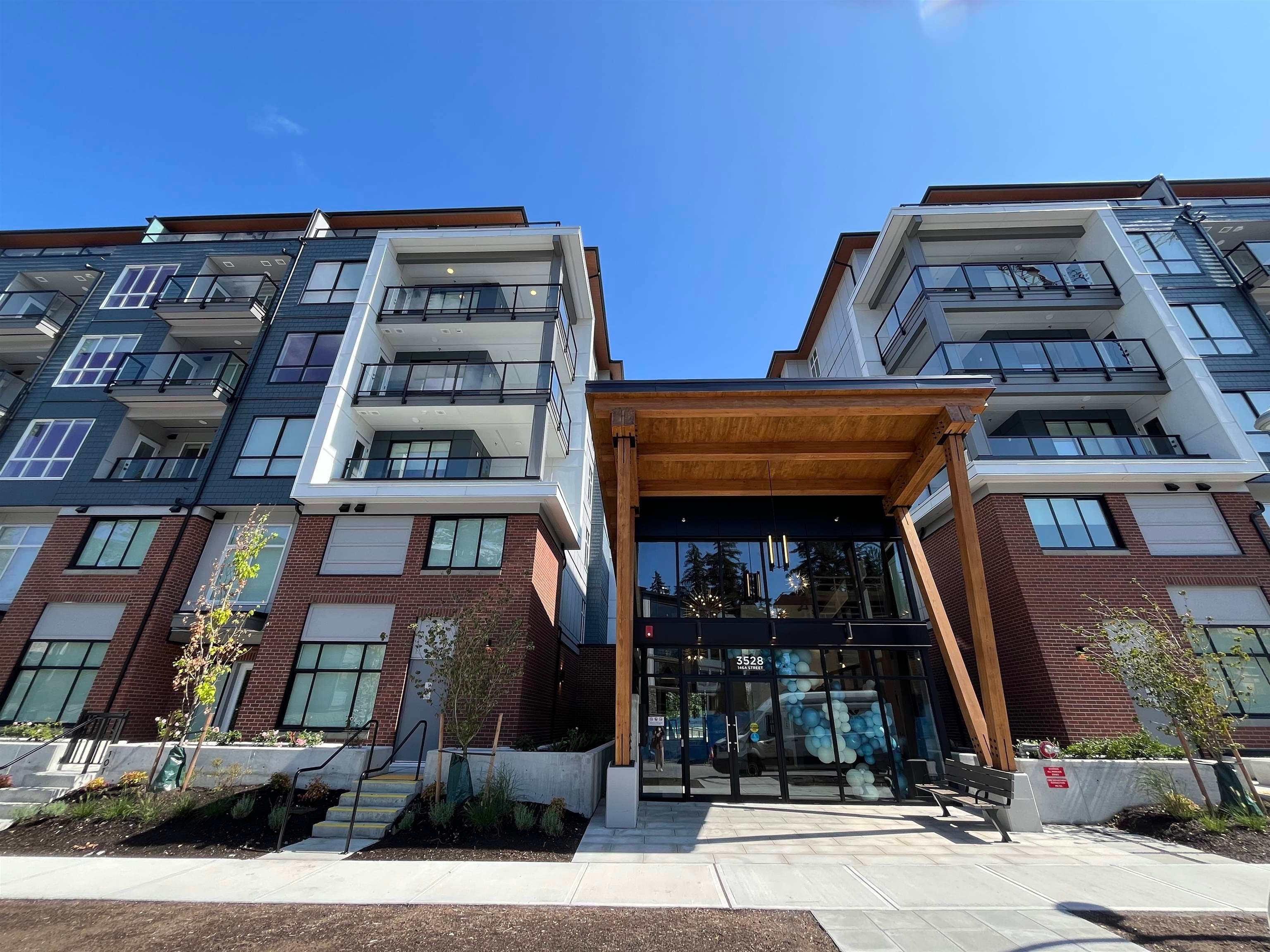 416 - 3528 146a Street, Surrey, V4P 0H4 — photo 1