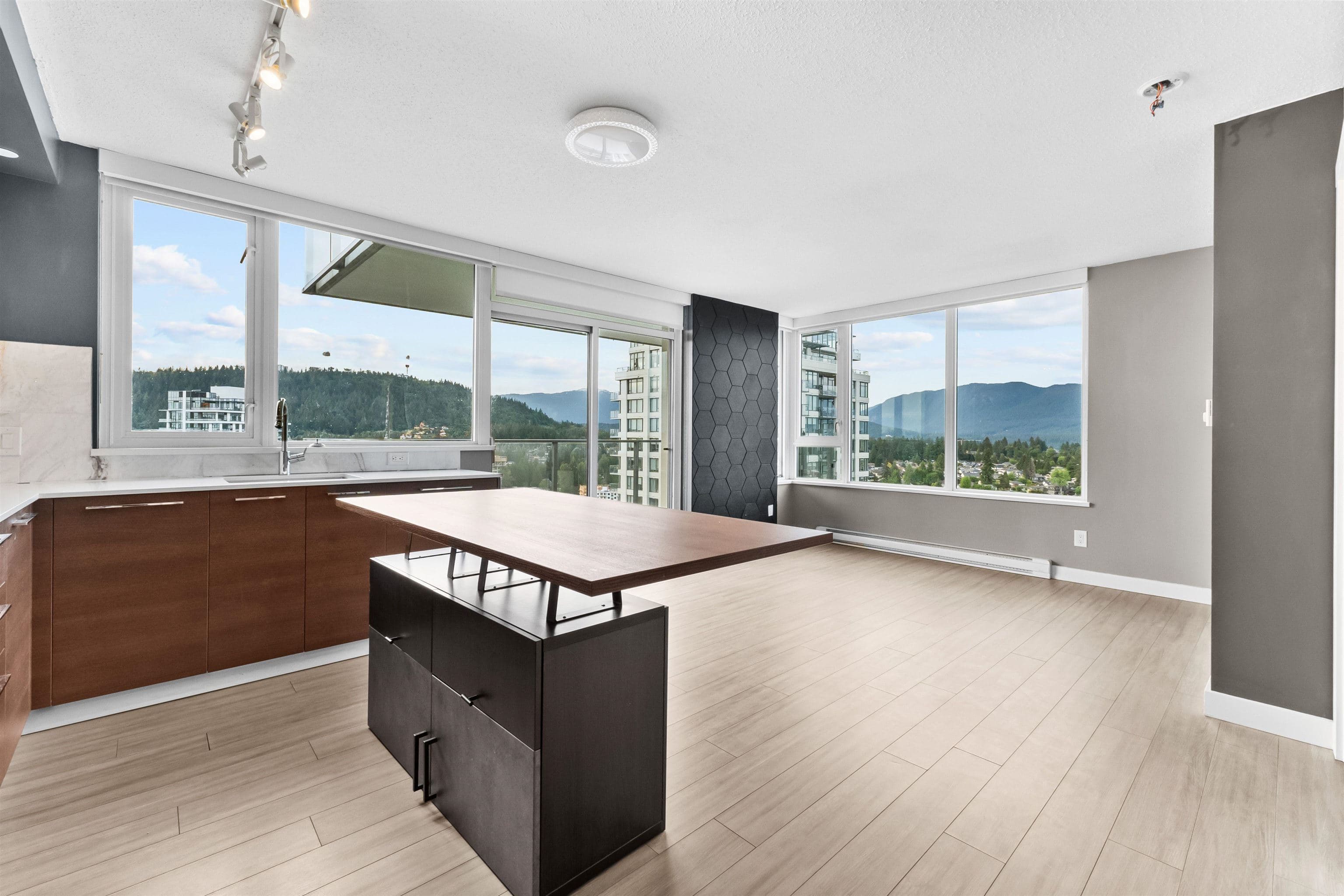 2404 - 570 Emerson Street, Coquitlam, V3J 0G3 — photo 2