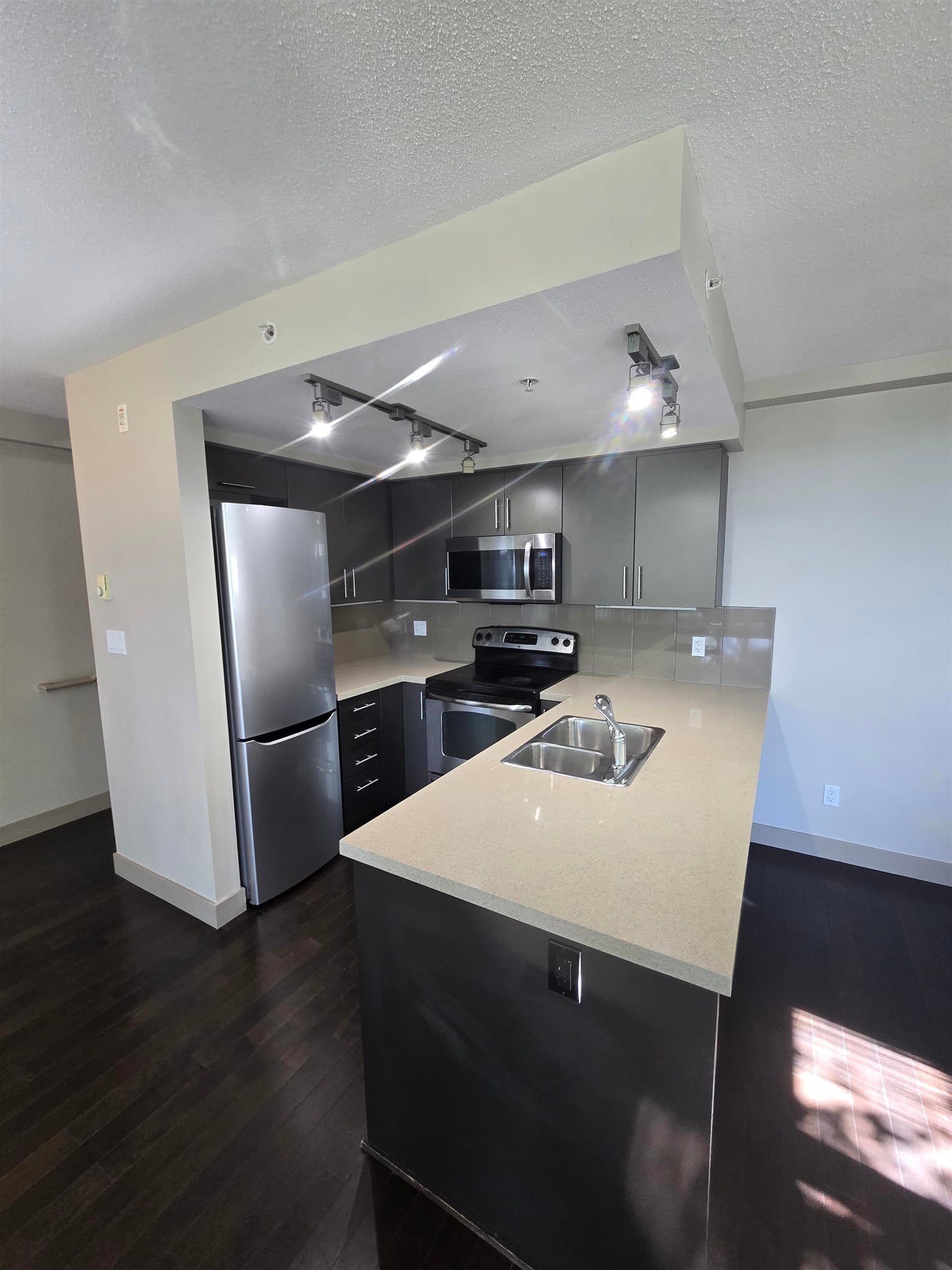 114 - 9009 Cornerstone Mews, Burnaby, V5A 0B9 — photo 3