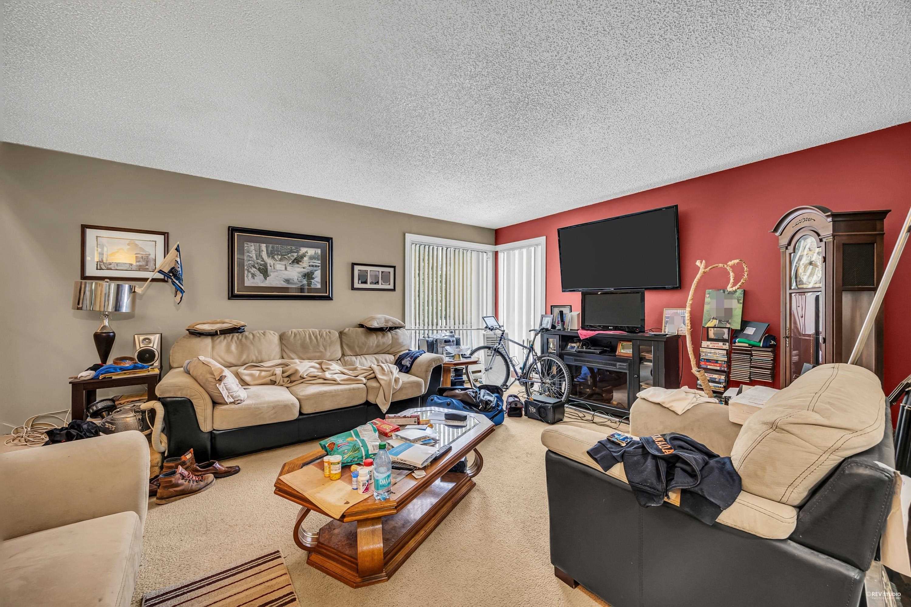 10600 Holly Park Lane, Surrey, V3R 6X9 — photo 4