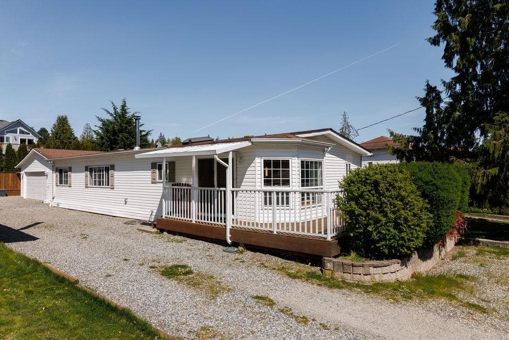 760 Hillcrest Road, Gibsons, V0N 1V9 — photo 2