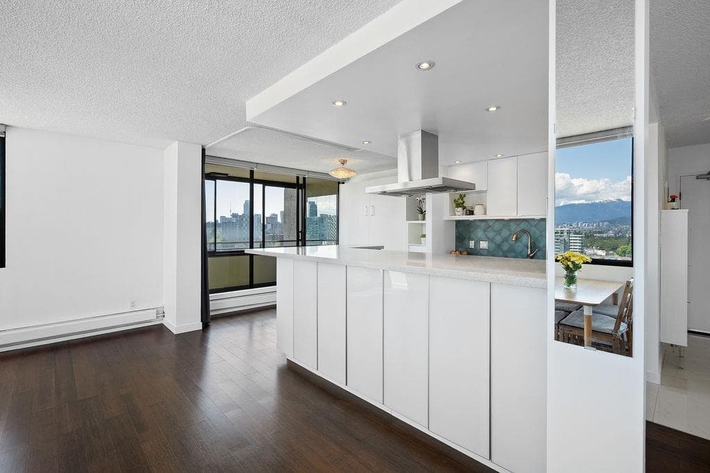 1901 - 1816 Haro Street, Vancouver, V6G 2Y7 — photo 1