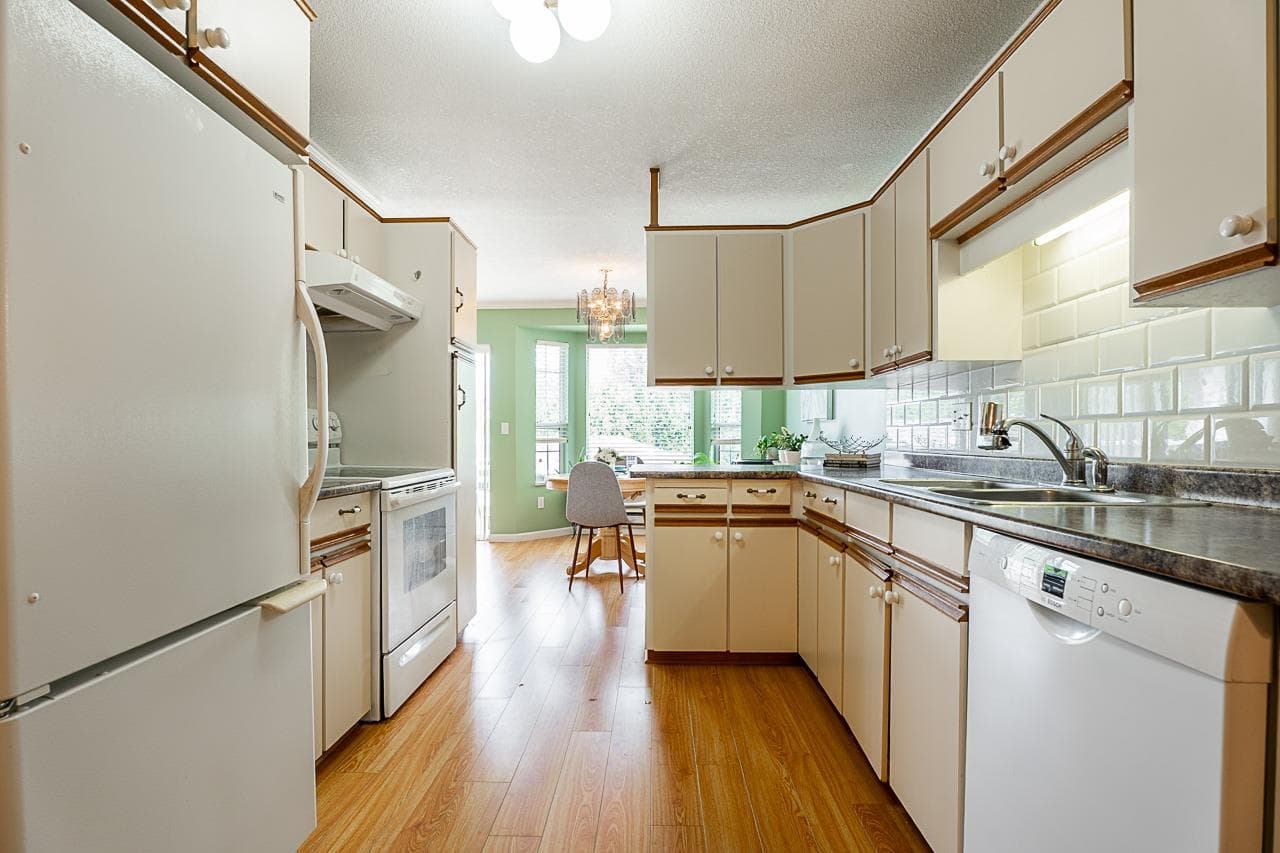 6 - 33123 George Ferguson Way, Abbotsford, V2S 2L6 — photo 3