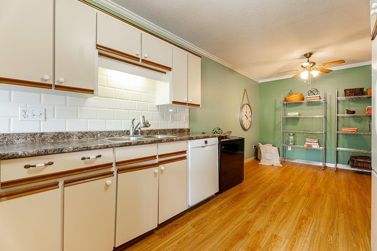 6 - 33123 George Ferguson Way, Abbotsford, V2S 2L6 — photo 4