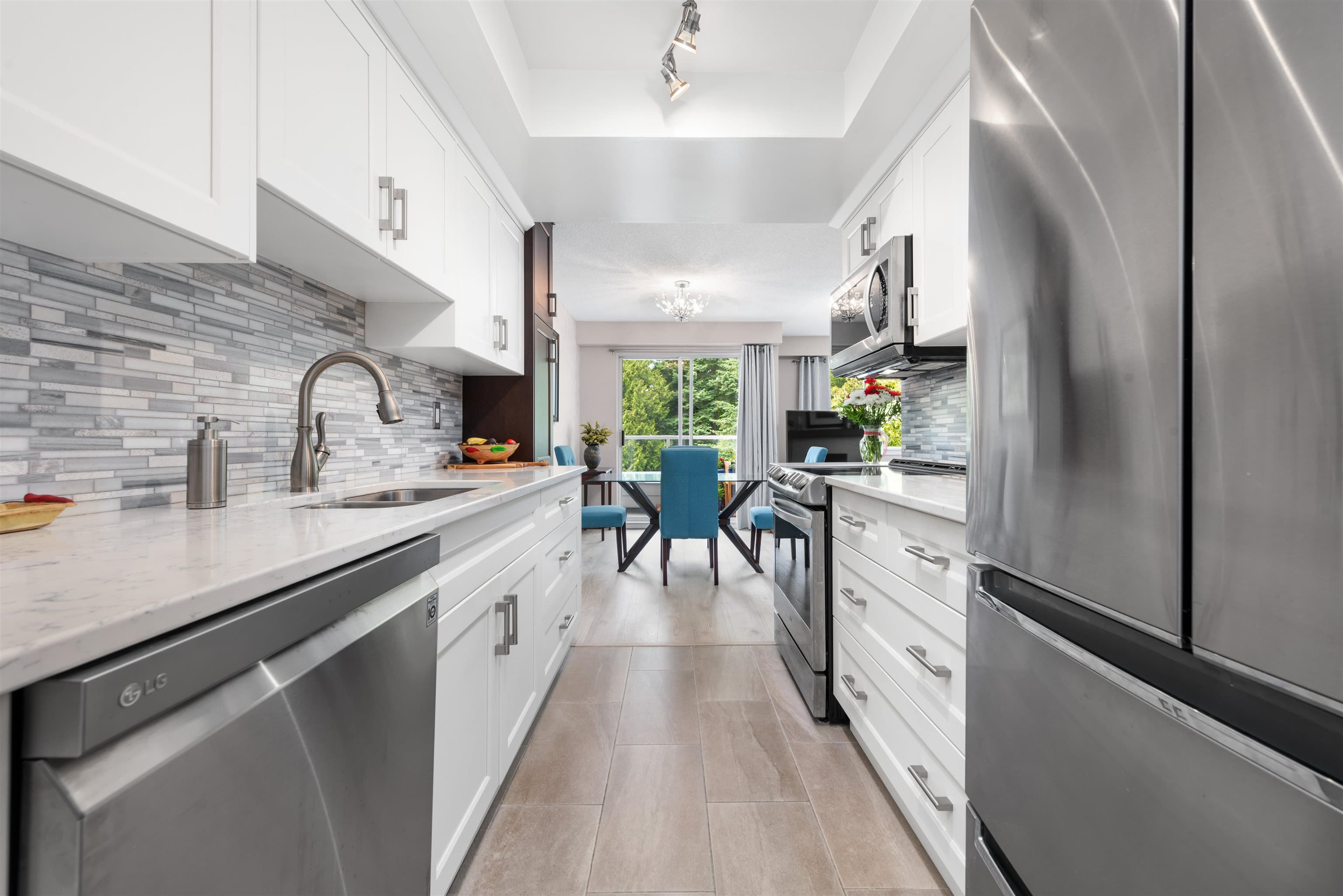 305 - 15010 Roper Avenue, White Rock