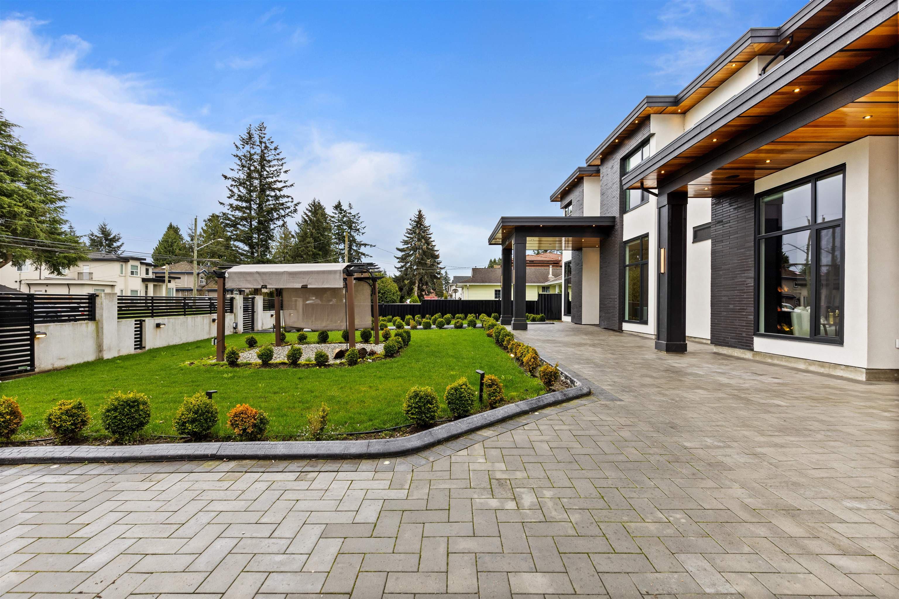 6173 132 Street, Surrey, V3X 1M9 — photo 3