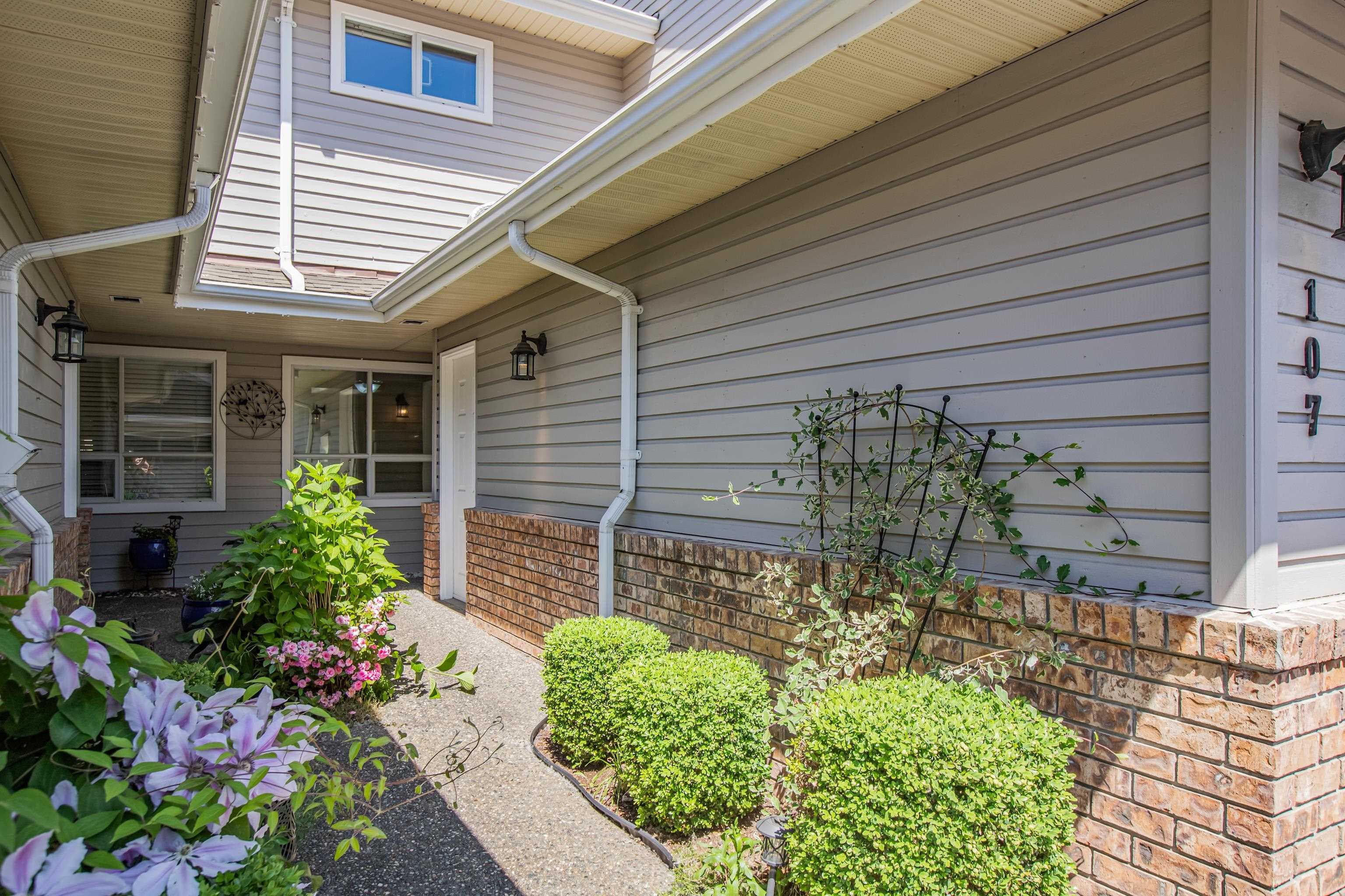 107 - 16350 14 Avenue, Surrey, V4A 8J7 — photo 3