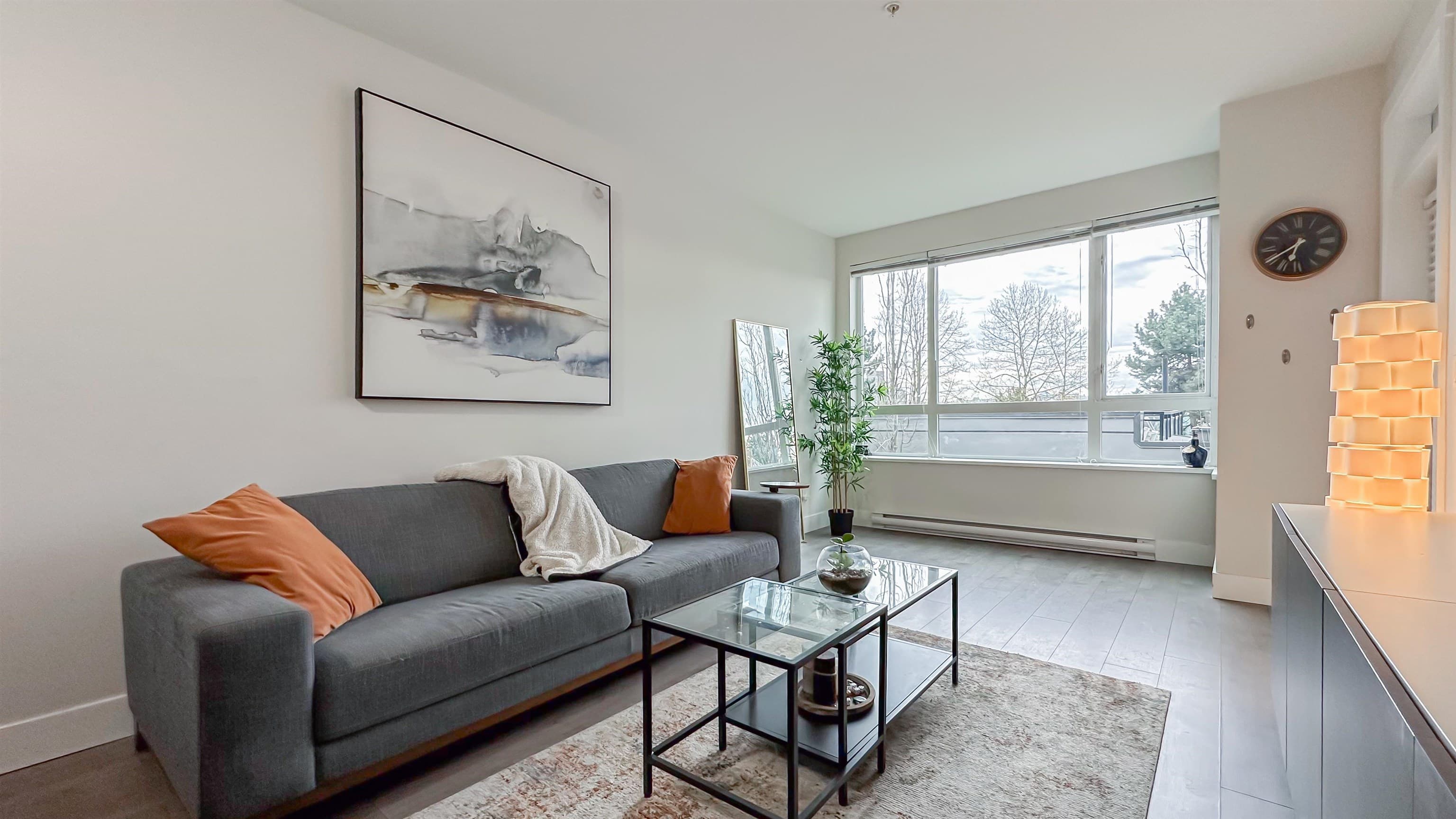203 - 1306 Fifth Avenue, New Westminster, V3M 0K5 — photo 2
