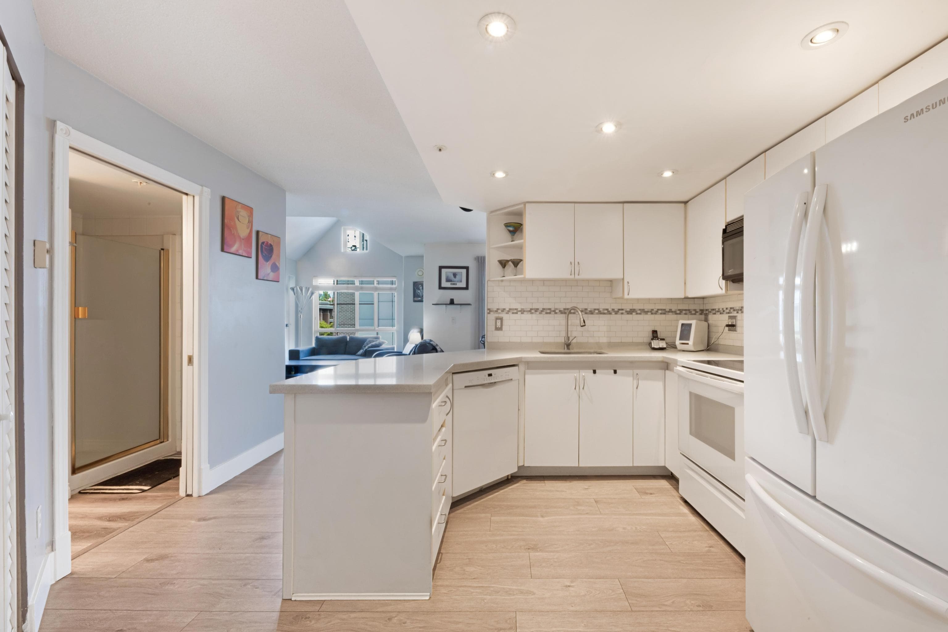 302 - 2388 Welcher Avenue, Port Coquitlam, V3C 1X5 — photo 3