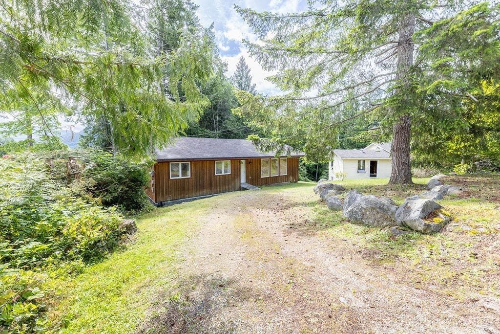 4561 Sinclair Bay Road, Garden Bay
