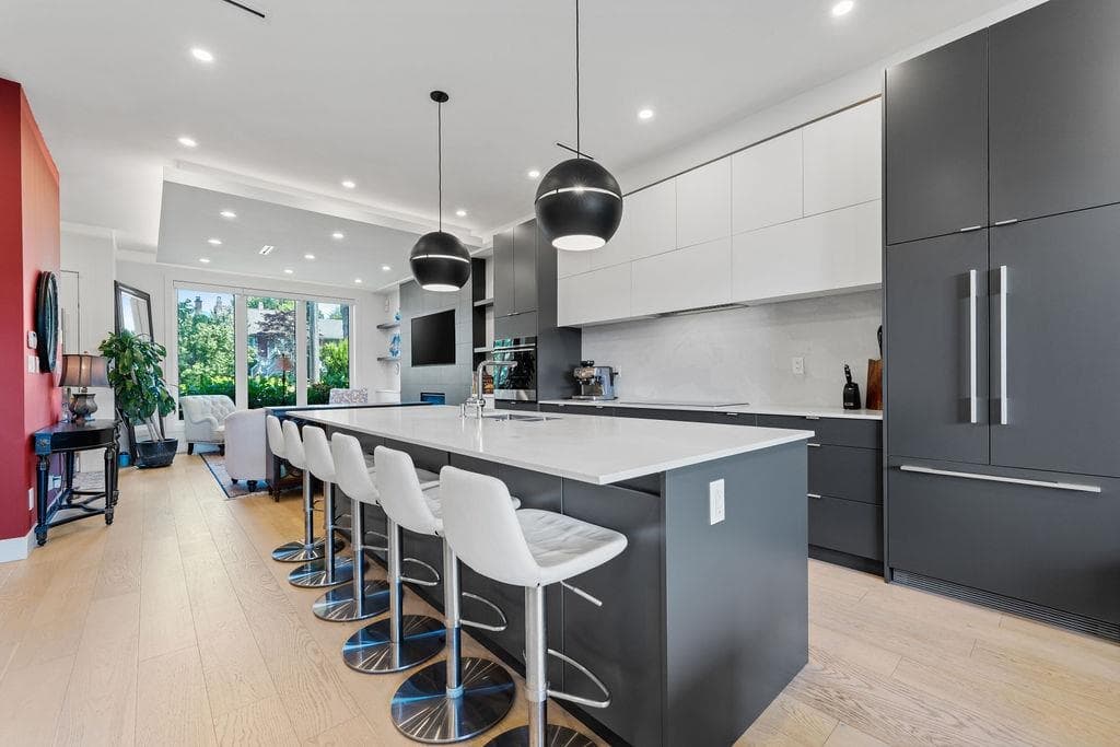 609 E 4th Street, North Vancouver, V7L 1J9 — photo 3