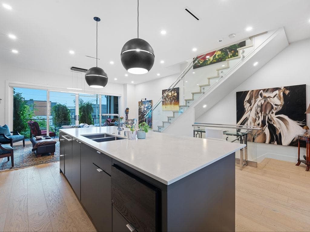 609 E 4th Street, North Vancouver, V7L 1J9 — photo 4