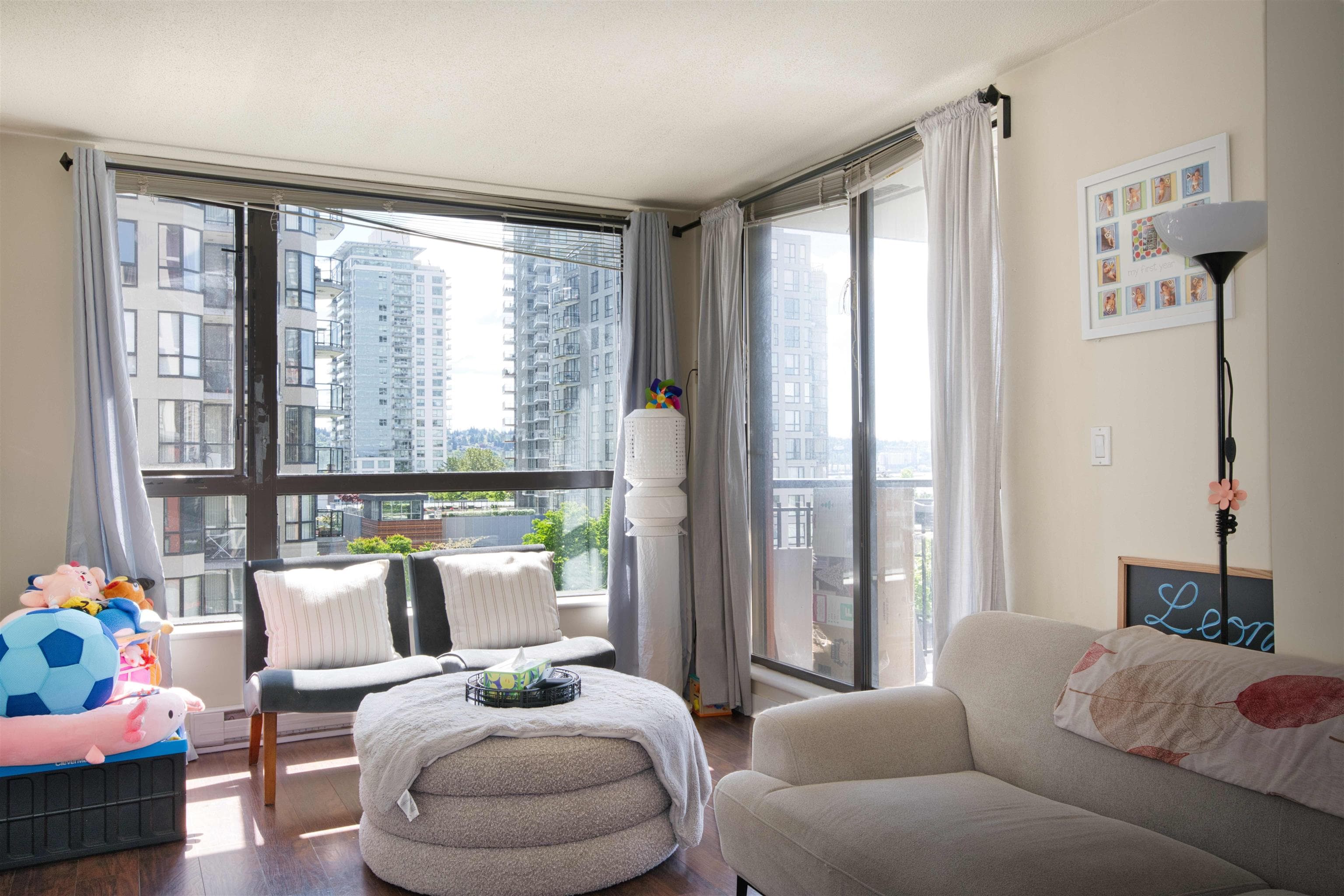 607 - 833 Agnes Street, New Westminster, V3M 0B1 — photo 4