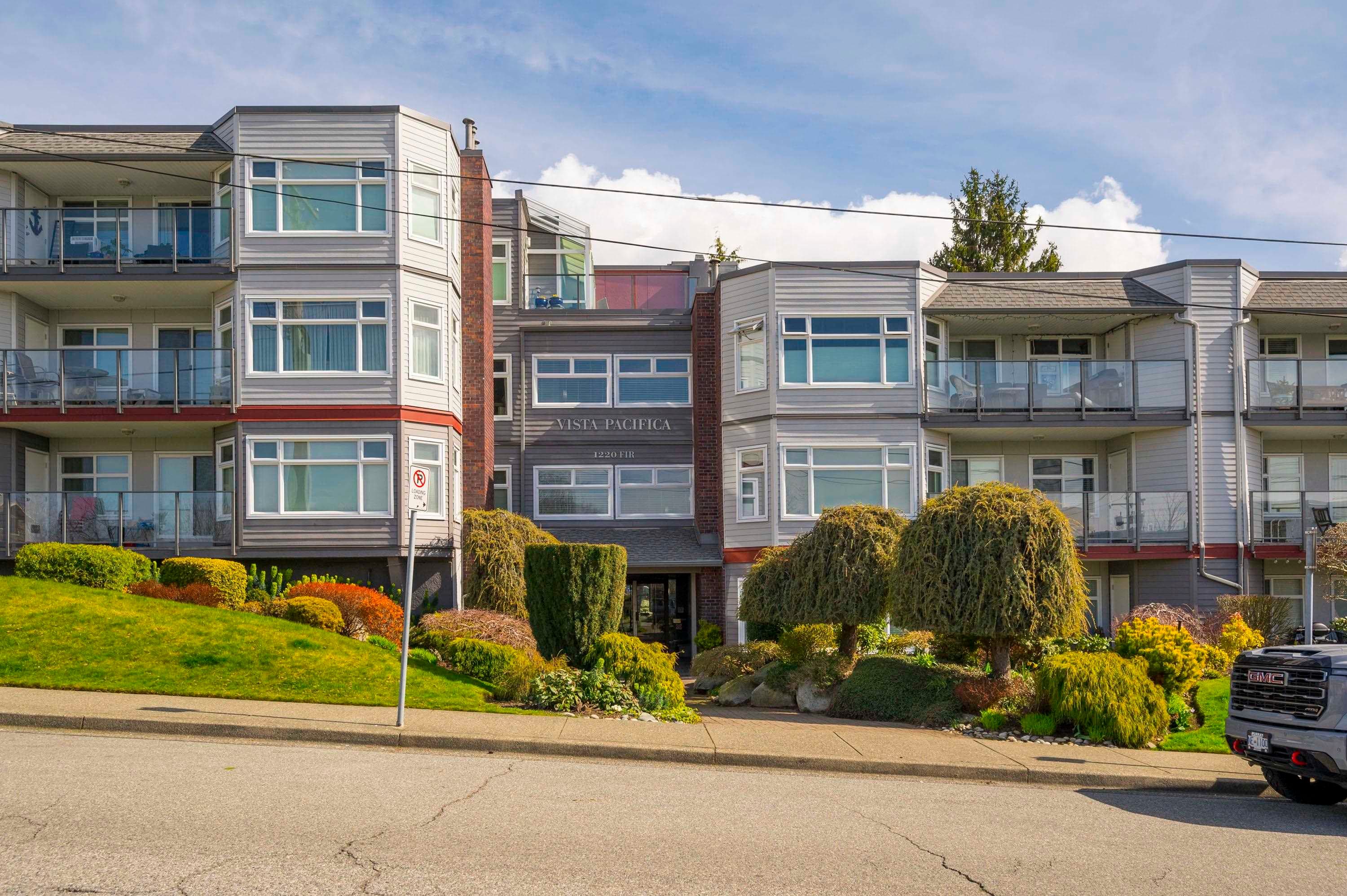 308 - 1220 Fir Street, White Rock, V4B 4B1 — photo 1